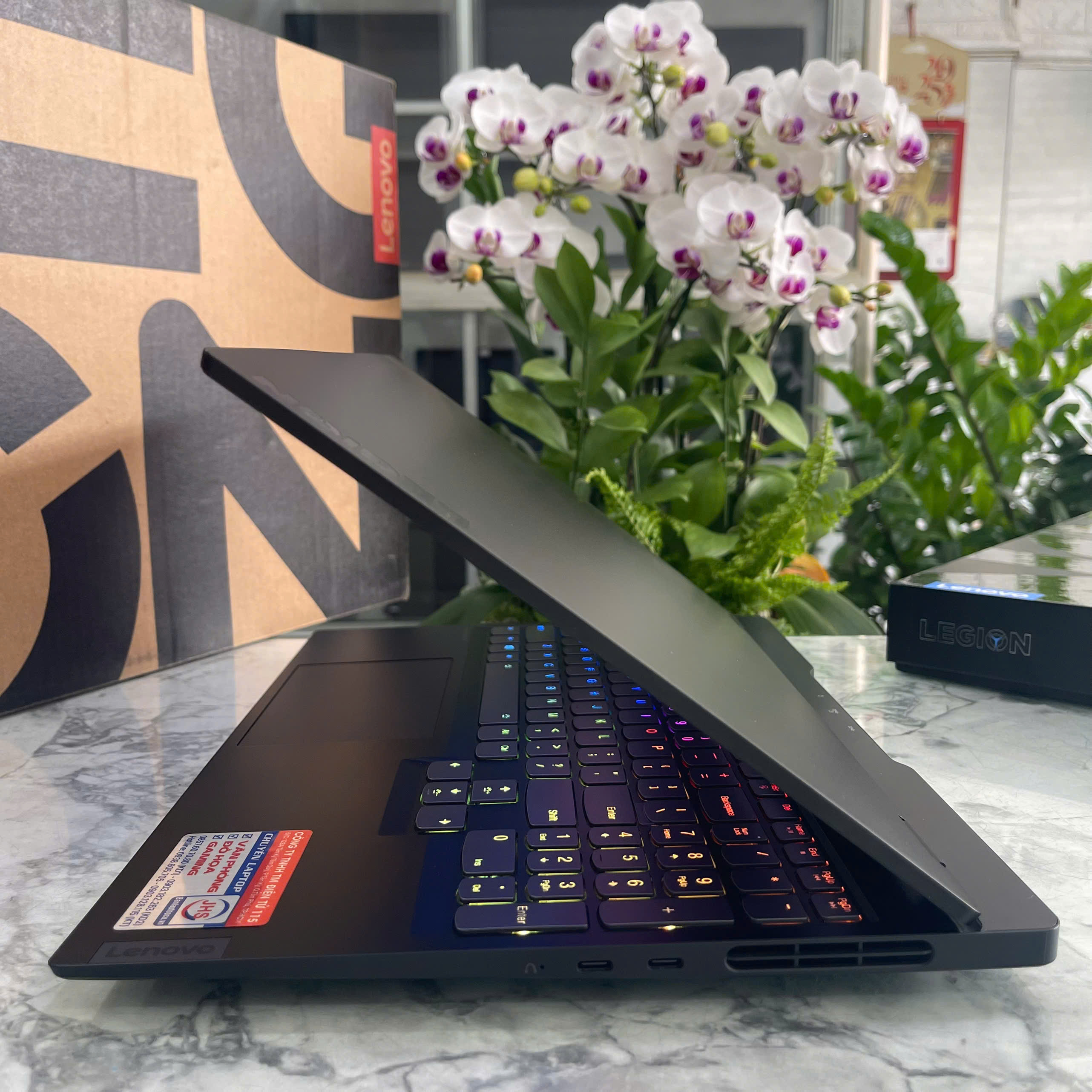 Lenovo  Legion S7 15ACH6 Máy LikeNew Ryzen 7 5800H RAM 16GB SSD  512GB RTX 3060 6GB Màn Hình : 15.6" 4K 60Hz 