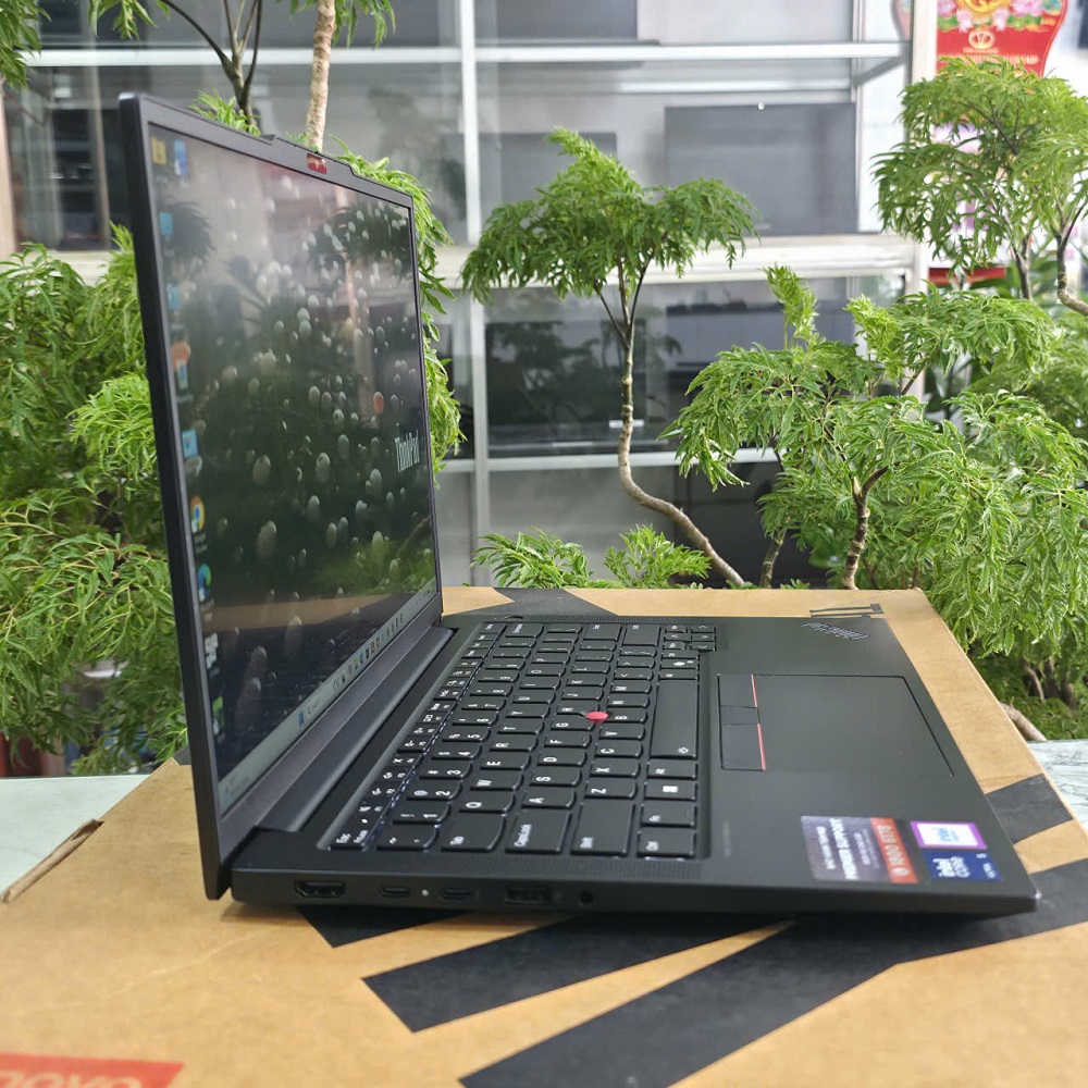 Lenovo ThinkPad E14 Gen 7 CORE Ultra 5 225U RAM 16GB SSD 512GB MÀN HÌNH : 14 INCH WUXGA