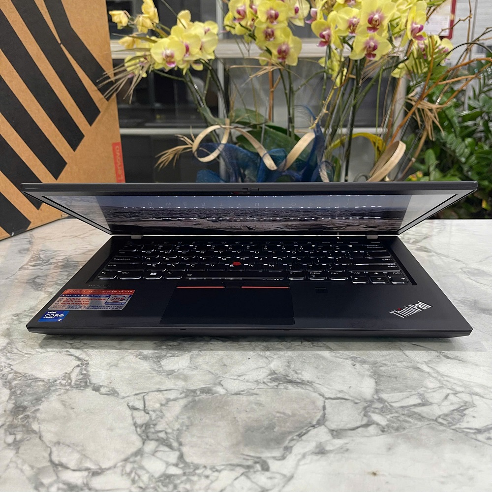 Lenovo Thinkpad P14s Gen 2 CORE I7-1185G7 RAM 16GB SSD 512GB Quadro T500 4GB MÀN HÌNH : 14 Inch FHD IPS Touch 
