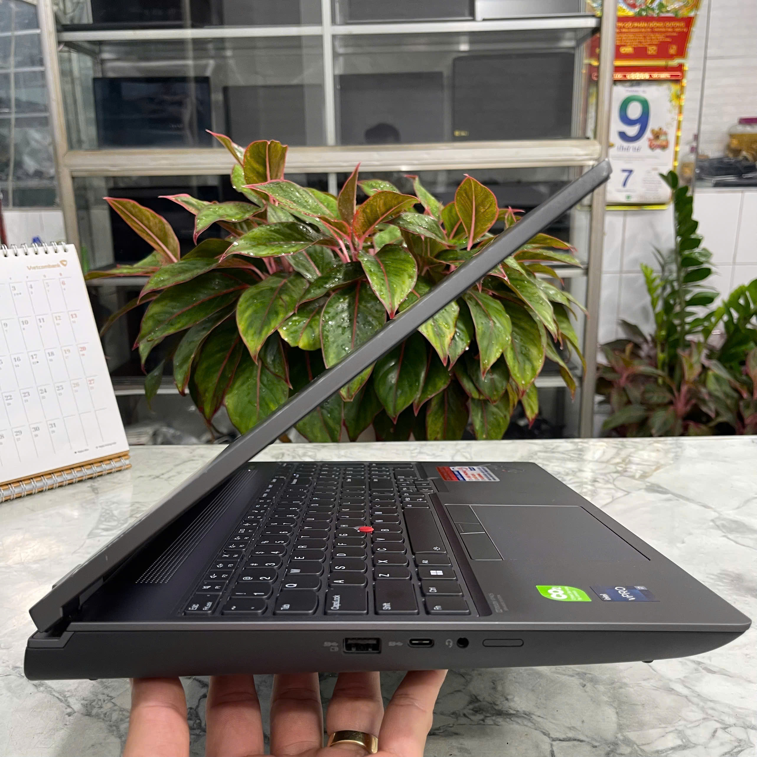 Lenovo ThinkPad P16 Gen1 Core I7-12850HX RAM 32GB SSD 512GB Card RTX A1000 4Gb Màn Hình 16"Inch FHD+.