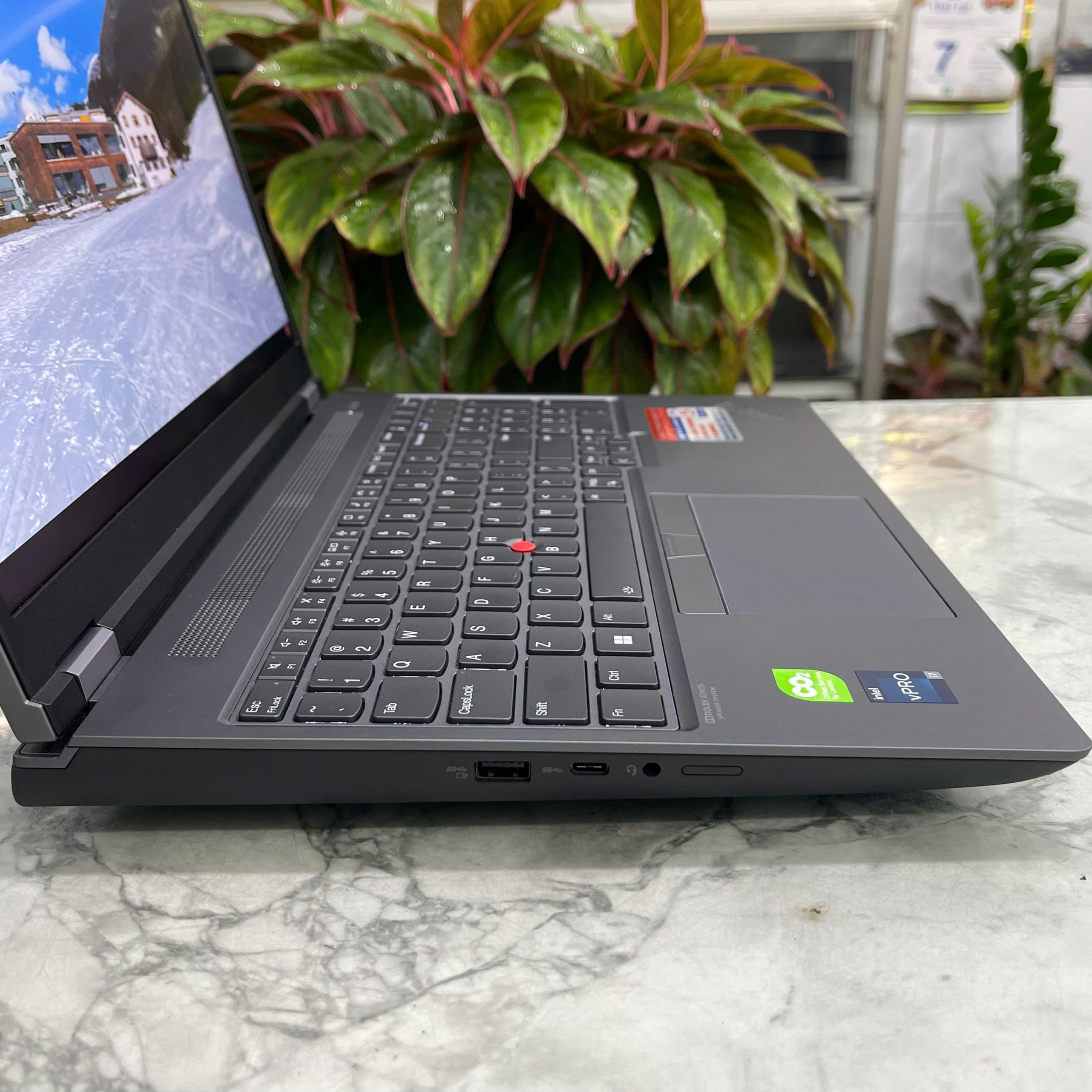 Lenovo ThinkPad P16 Gen1 Core I7-12850HX RAM 32GB SSD 512GB Card RTX A1000 4Gb Màn Hình 16"Inch FHD+.