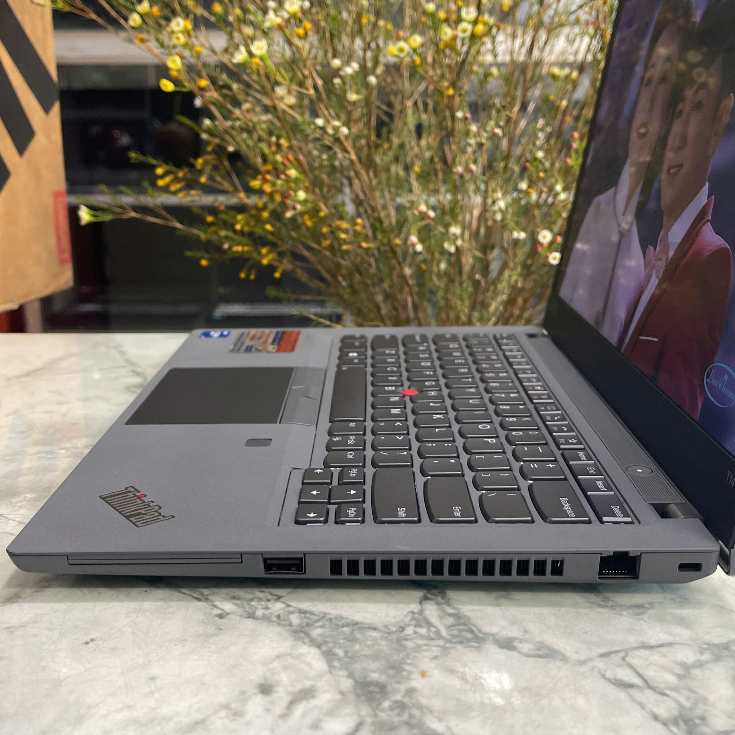 Lenovo ThinkPad T14 Gen 2 Core I7-1165G7 Ram 16gb Ssd 512gb Nvidia T500 4GB Màn Hình 14.0" Fhd IPS 