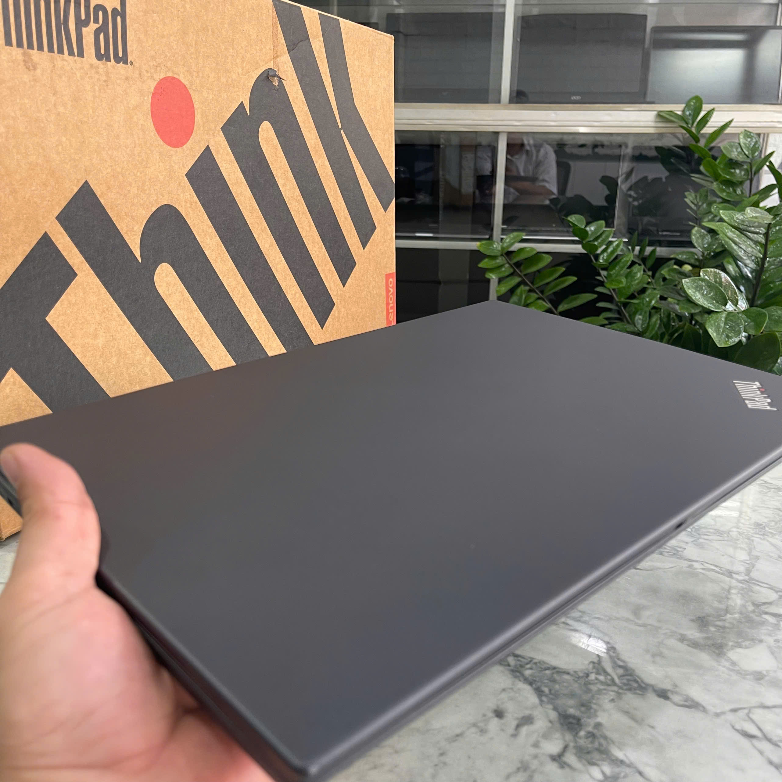 Lenovo ThinkPad T490 Core I5-8365U Ram 16GB Ssd 256GB Màn Hình : 14.0 Inch FHD IPS