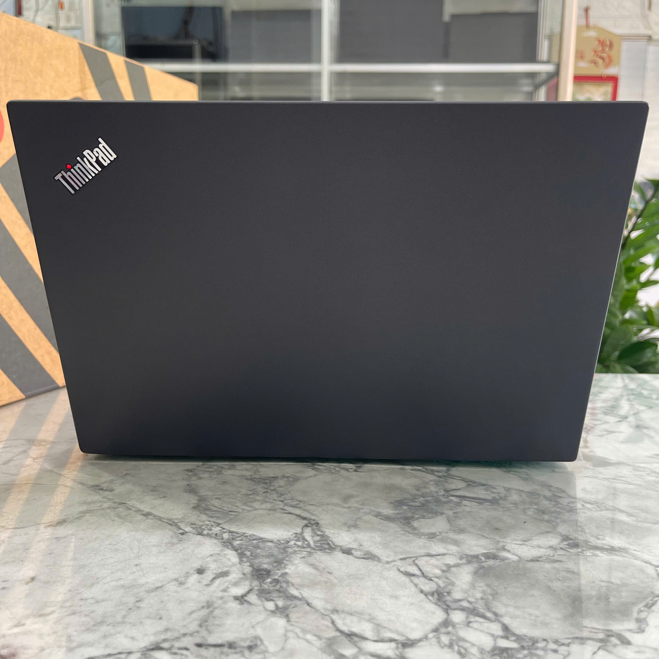 Lenovo ThinkPad T490 Core I5-8365U Ram 16GB Ssd 256GB Màn Hình : 14.0 Inch FHD IPS