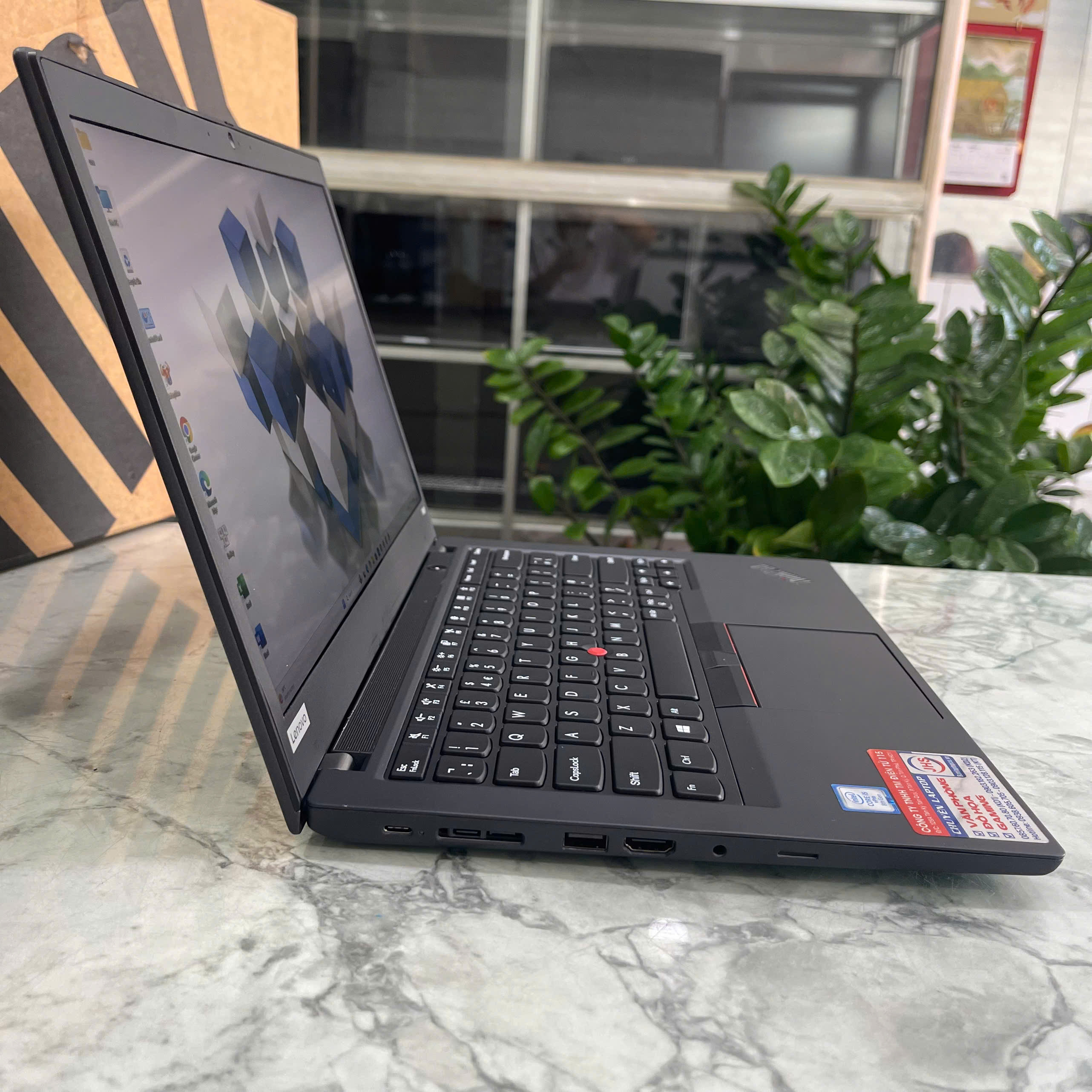Lenovo ThinkPad T490 Core I5-8365U Ram 16GB Ssd 256GB Màn Hình : 14.0 Inch FHD IPS