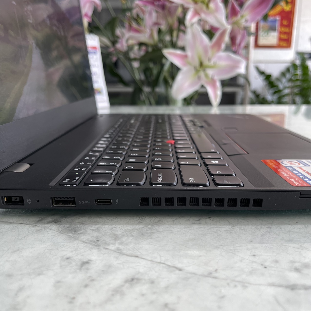 Lenovo Thinkpad T570 Core I7–7600U Ram 16gb Ssd 256gb Màn Hình 15,6″ Inch FullHD  IPS 