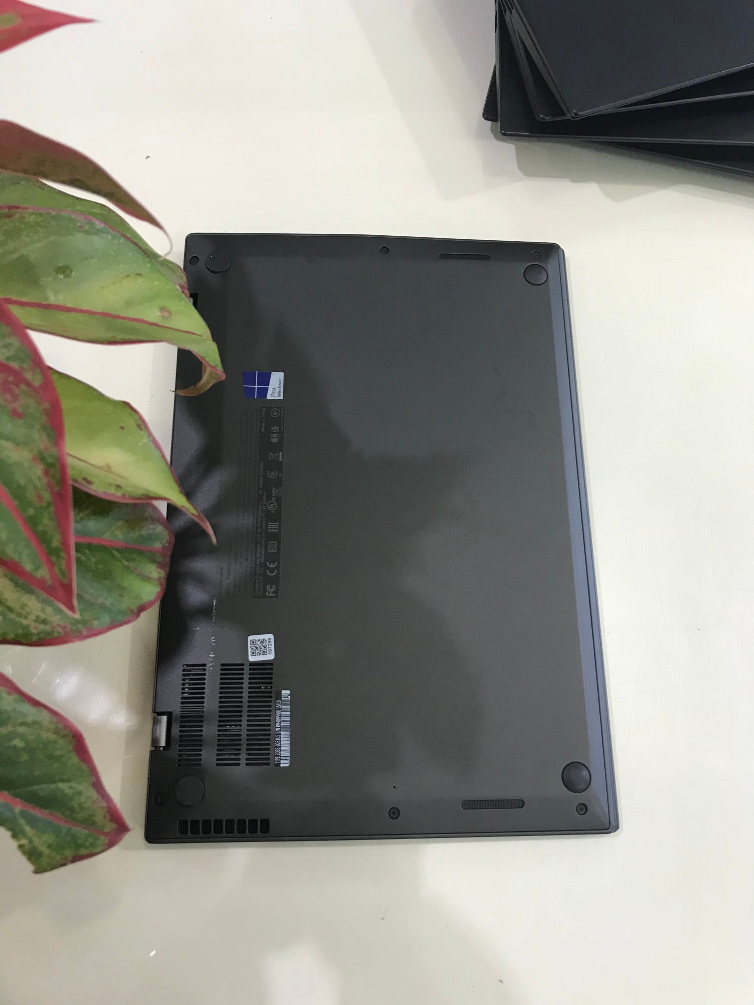 Lenovo Thinkpad X1 Carbon Gen 3 Core I7-5600U Ram 8gb Ssd 256gb  Màn 14.0'' Inch FHD