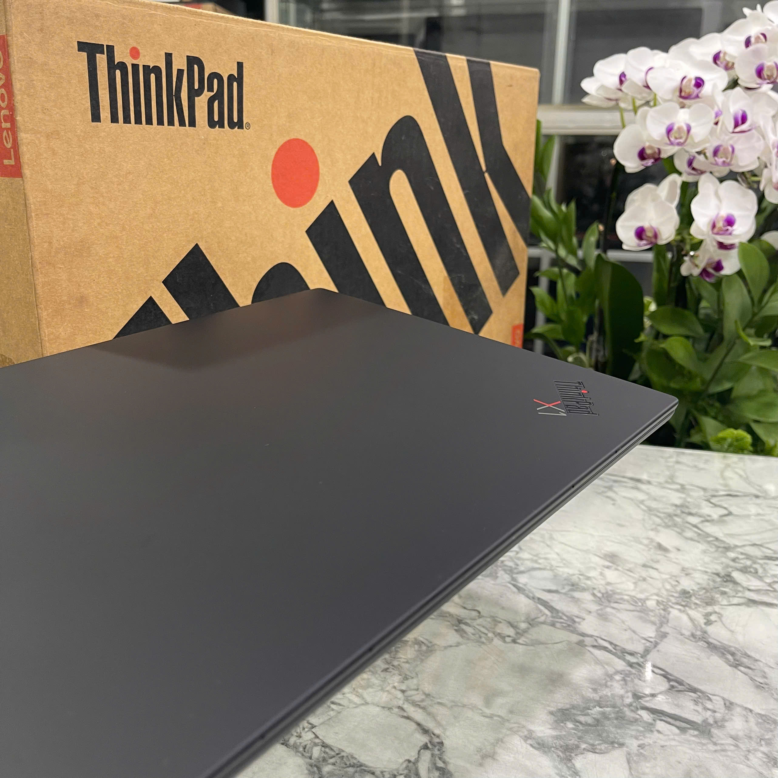 Lenovo Thinkpad X1 Carbon Gen 8 Máy Like New  Core I5-10210U RAM 16GB SSD 256GB MÀN HÌNH : 14 Inch IPS