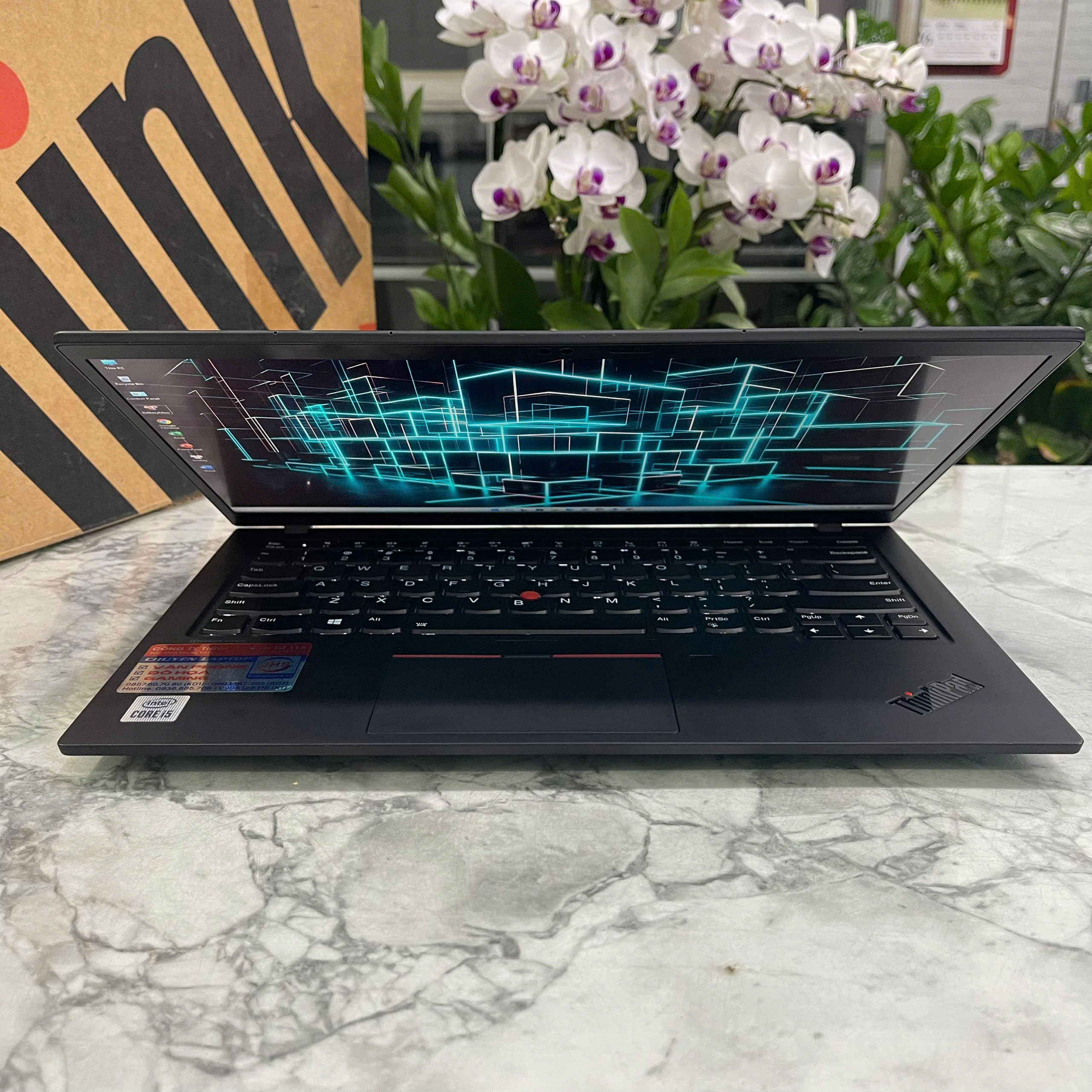 Lenovo Thinkpad X1 Carbon Gen 8 Máy Like New  Core I5-10210U RAM 16GB SSD 256GB MÀN HÌNH : 14 Inch IPS