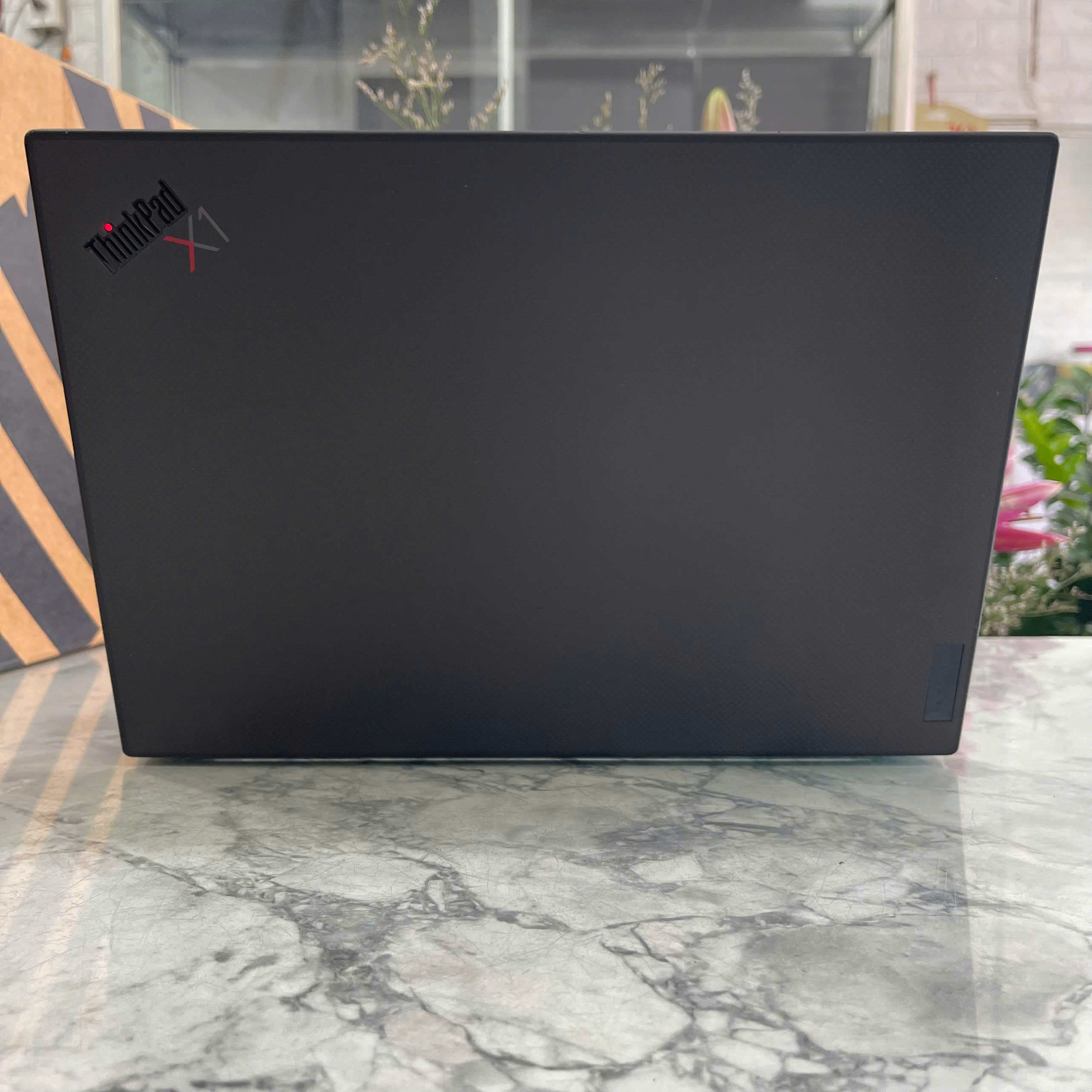 Lenovo ThinkPad X1 Carbon Gen 9 Máy Like New  Core I7-1185G7 RAM 32GB SSD 512gb Màn Hình 14..0''Inch 4K 