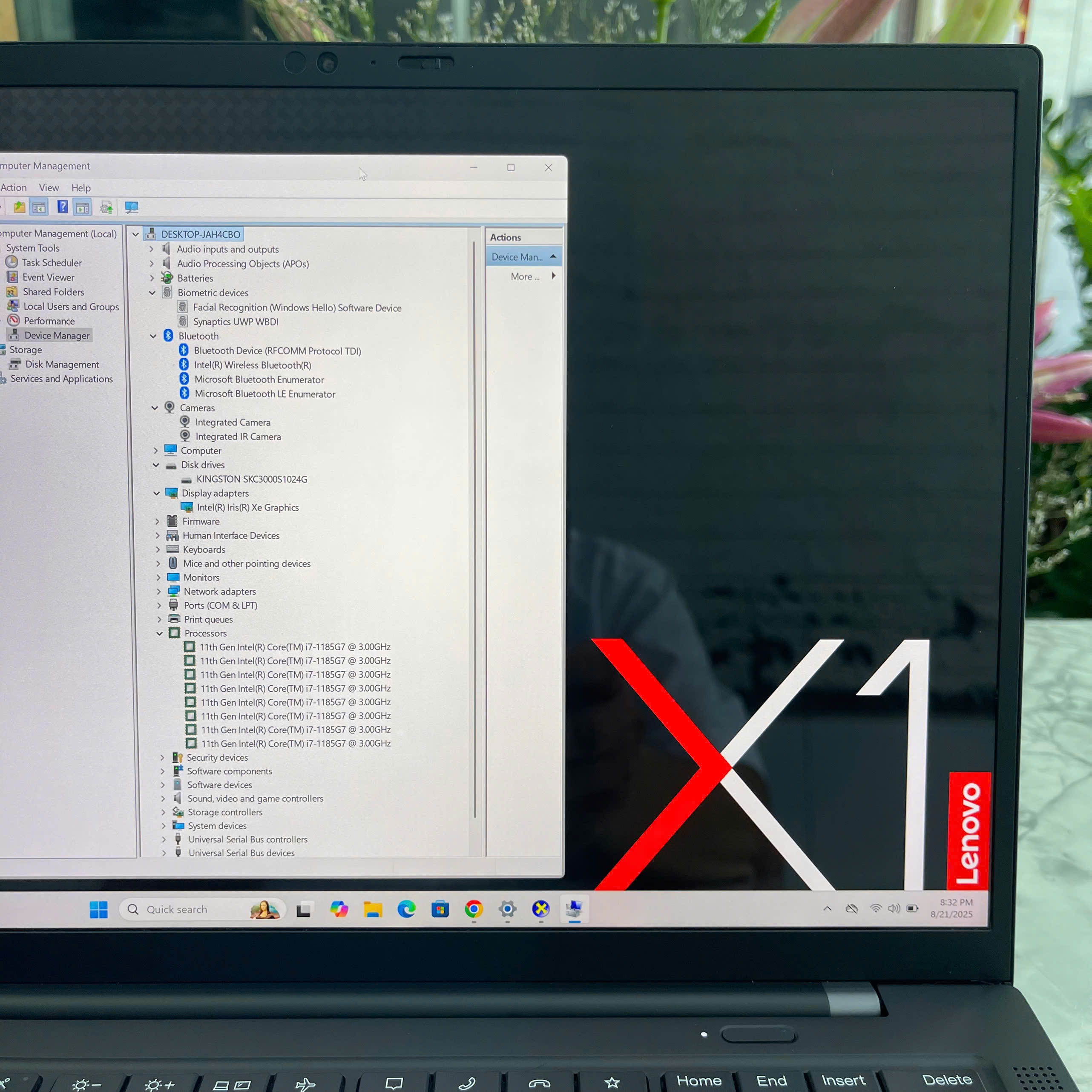 Lenovo ThinkPad X1 Carbon Gen 9 Máy Like New  Core I7-1185G7 RAM 32GB SSD 512gb Màn Hình 14..0''Inch 4K 