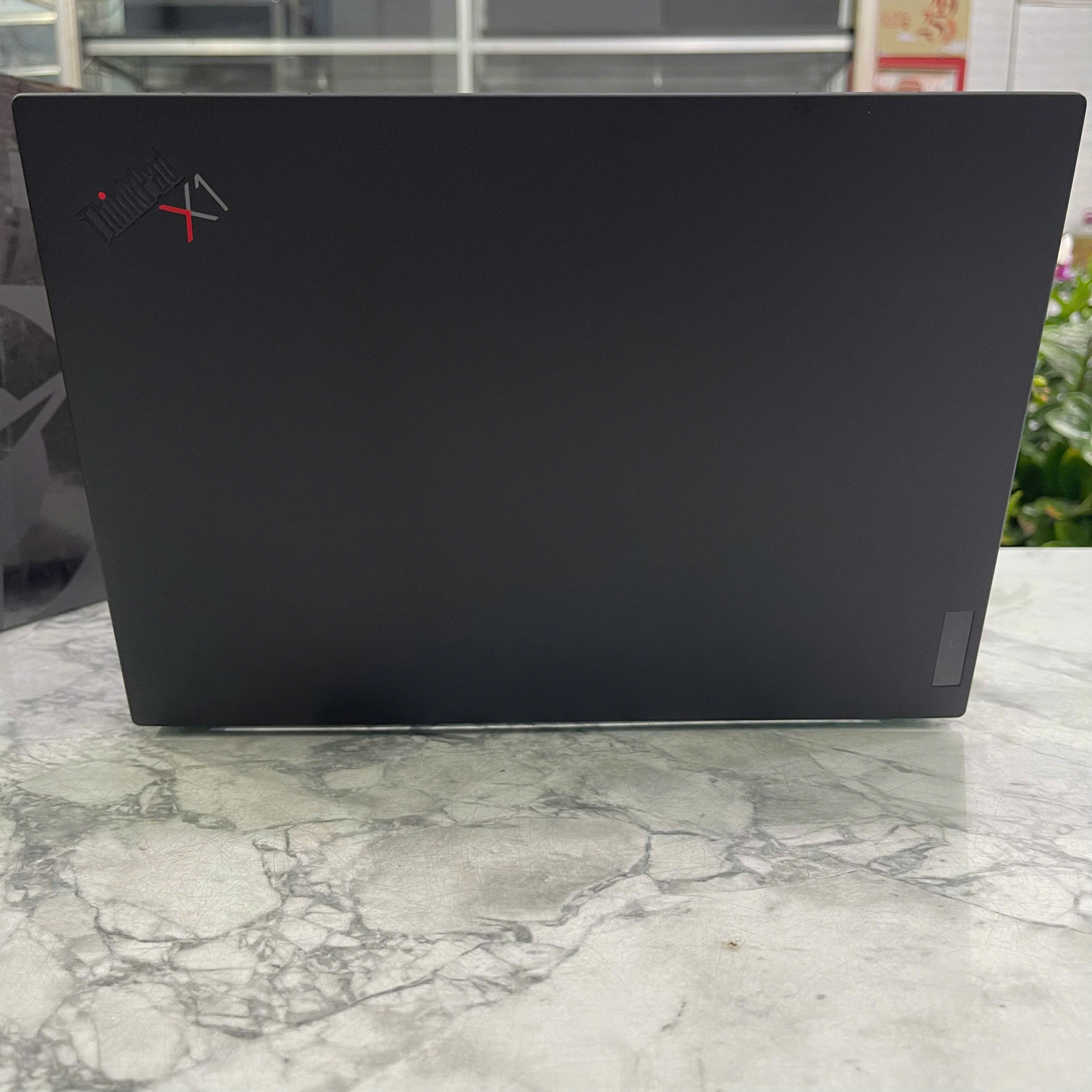 Lenovo ThinkPad X1 Carbon Gen 9 Máy Like New  Core I7-1185G7 RAM 32GB SSD 512GB Màn Hình 14..0''Inch FHD IPS