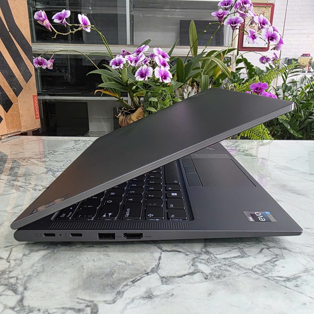 Lenovo ThinkPad X1 Yoga Gen 8 CORE I7-1355U RAM 16GB SSD 512GB MÀN HÌNH : 14″ WUXGA IPS, Touch Xoay Gập 360º 100%sRGB