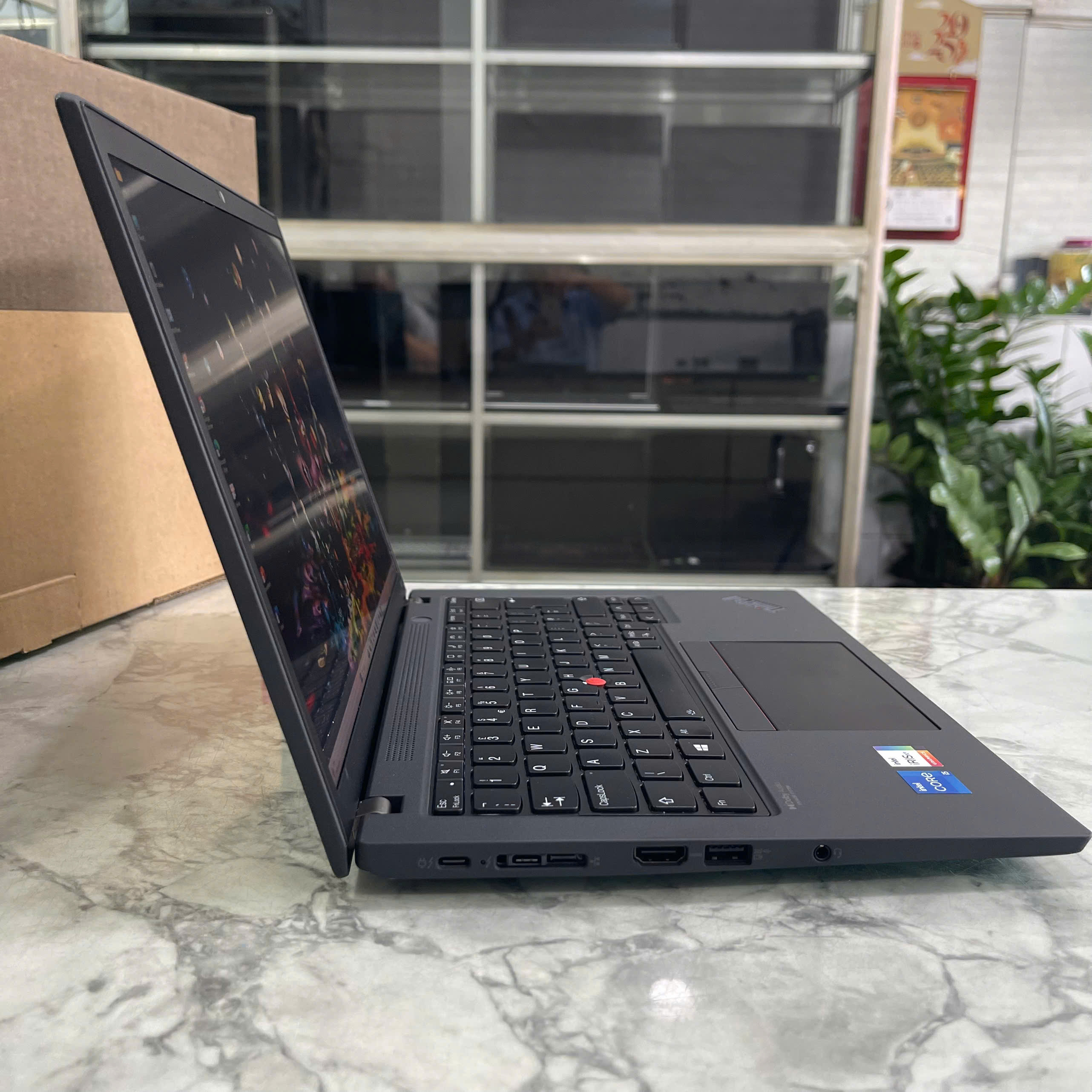 Lenovo ThinkPad X13 Gen 2 Core I5-1135G7 Ram 8GB Ssd 512GB Màn hình : 13" FHD+