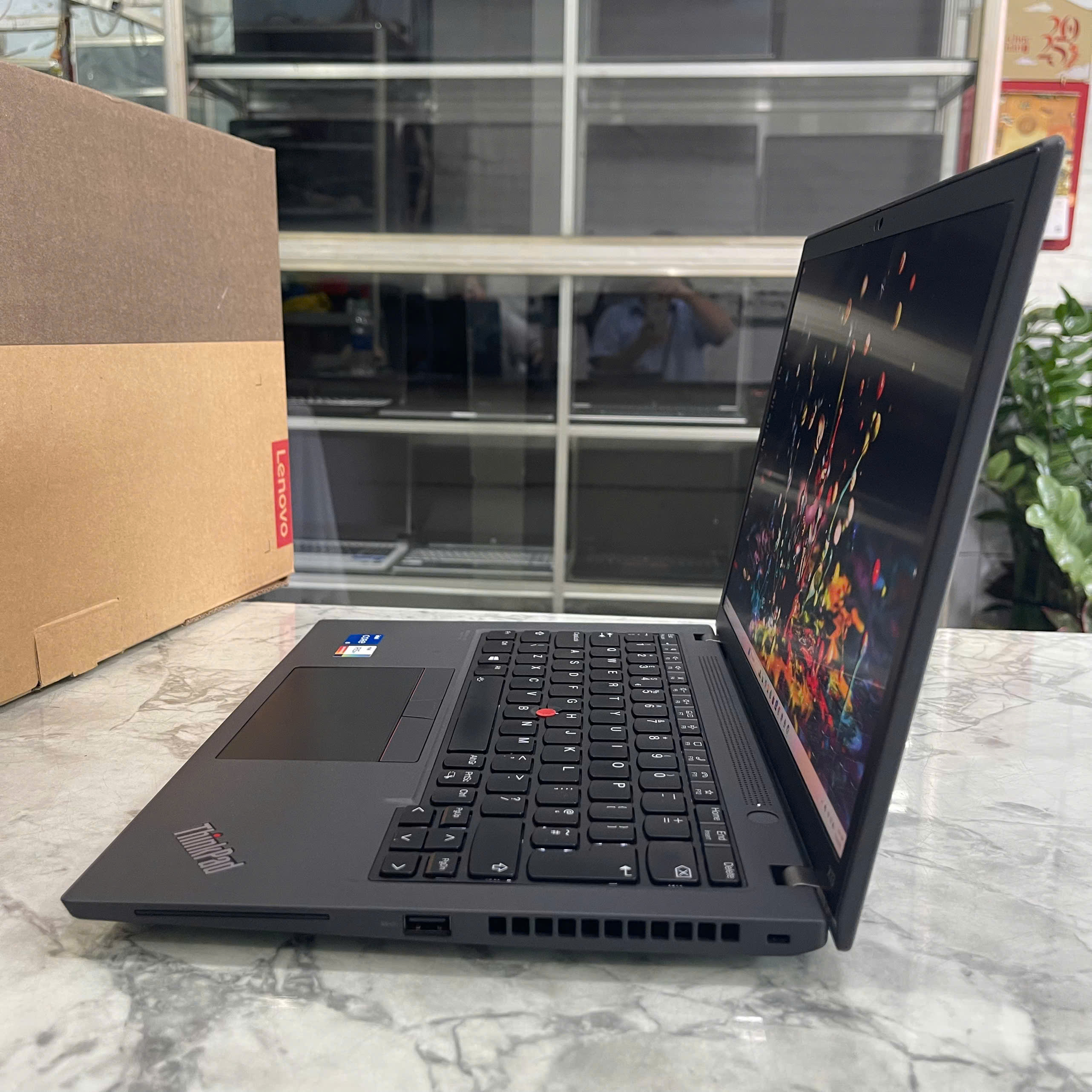 Lenovo ThinkPad X13 Gen 2 Core I5-1135G7 Ram 8GB Ssd 512GB Màn hình : 13" FHD+