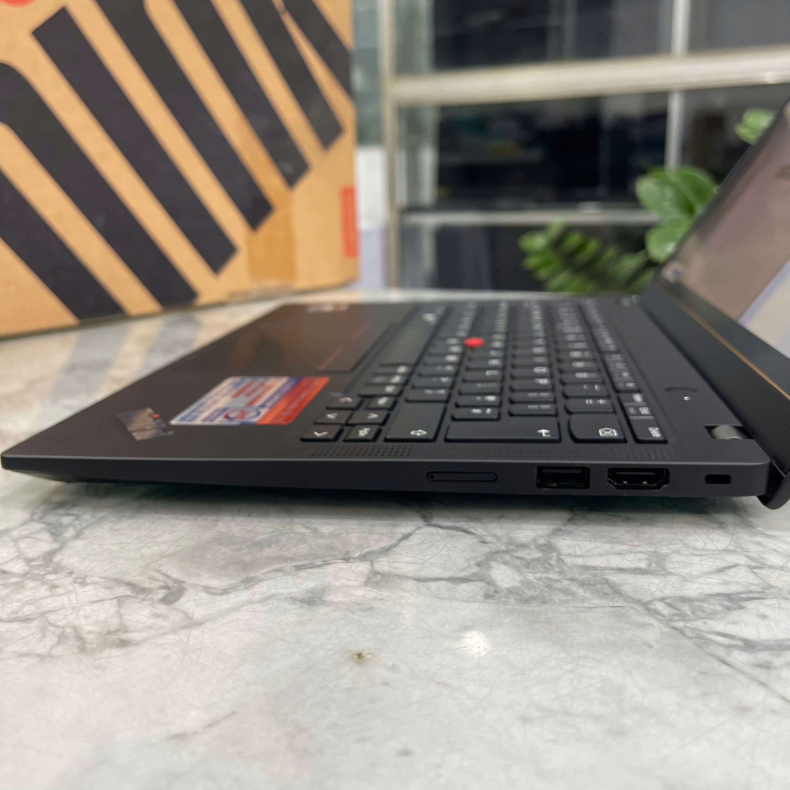 Lenovo ThinkPad X13 Gen 4 Core I5-1335U Ram 8GB Ssd 256GB Màn hình 13" FHD+