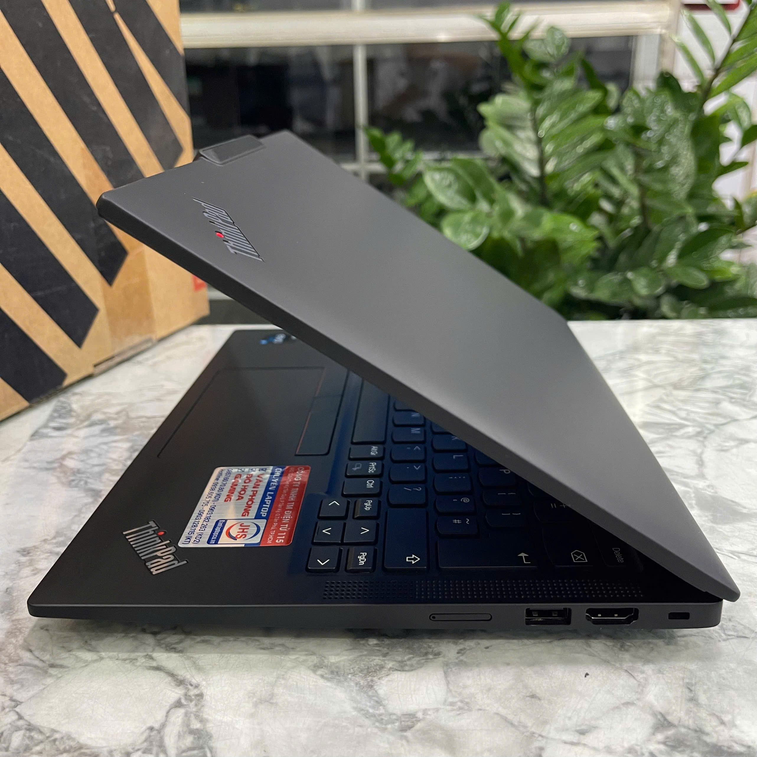 Lenovo ThinkPad X13 Gen 4 Core I5-1335U Ram 8GB Ssd 256GB Màn hình 13" FHD+