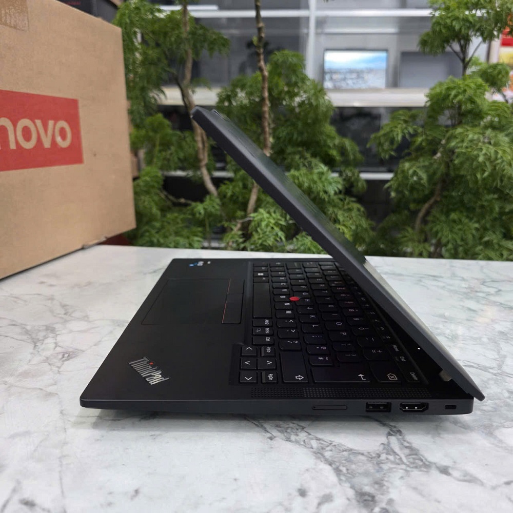 Lenovo ThinkPad X13 Gen 4 CORE I5-1335U RAM 8GB SSD 256GB MÀN HÌNH : 13.3 Inch WUXGA