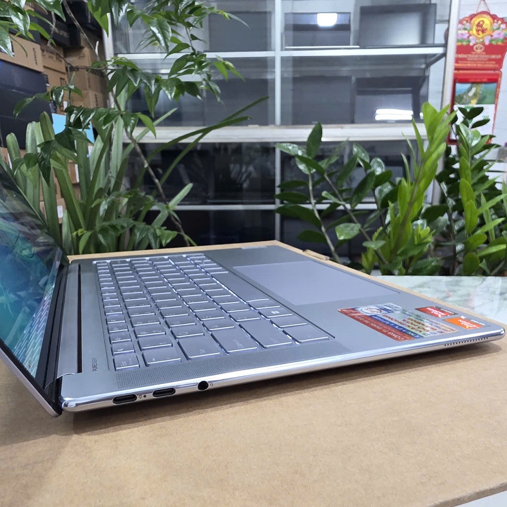 LENOVO YOGA Air 14s APU8 RYZEN 7 7840S RAM 32GB SSD 512GB MÀN HÌNH : 14.5 Inch OLED 2.9K Touch 90Hz