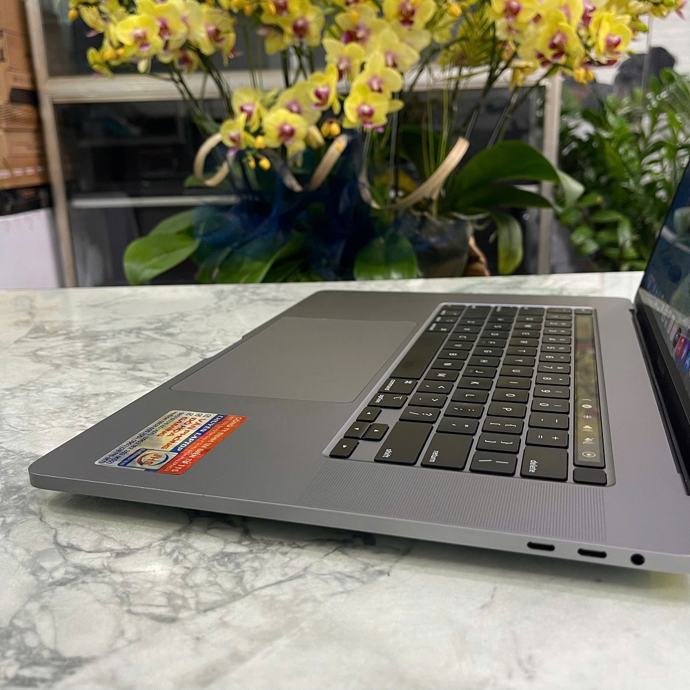 MacBook Pro 2019-16 Inch CORE I9 RAM 32GB SSD 500GB Radeon Pro 5500M 4GB Touch Bar - Silver 
