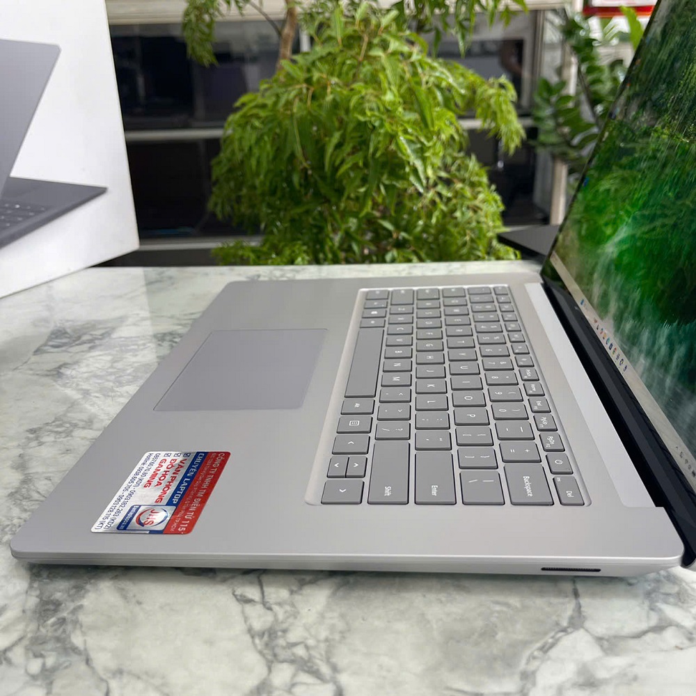 Microsoft Surface Laptop 4 CORE I7-1185G7 RAM 16GB SSD 512GB MÀN HÌNH : 15" Inch 2K Touch Screen