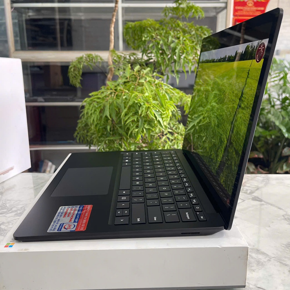 Microsoft Surface Laptop 4 CORE I7-1185G7 RAM 16GB SSD 512GB MÀN HÌNH : 13'5 Inch 2K 