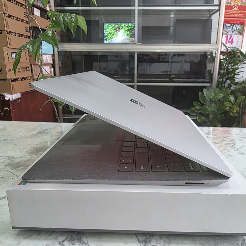 Microsoft Surface LAPTOP 4 CORE I7-1185G7 RAM 16GB SSD 256GB MÀN HÌNH : 13.5 Inch 2K Touch Screen