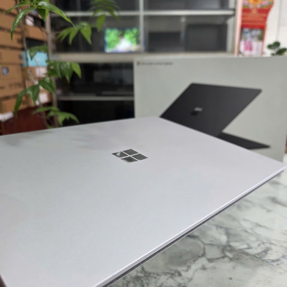 Microsoft Surface LAPTOP 4 CORE I7-1185G7 RAM 16GB SSD 256GB MÀN HÌNH : 13.5 Inch 2K Touch Screen