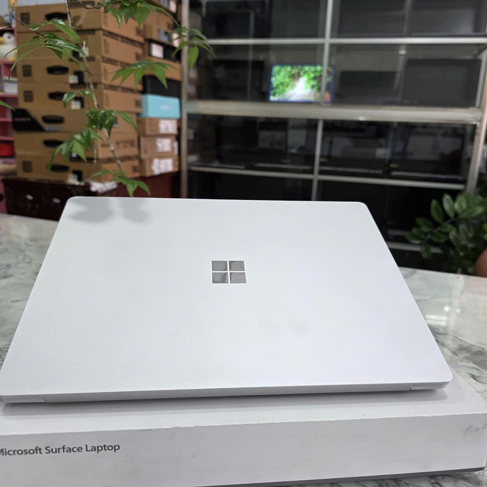 Microsoft Surface LAPTOP 4 CORE I7-1185G7 RAM 16GB SSD 256GB MÀN HÌNH : 13.5 Inch 2K Touch Screen