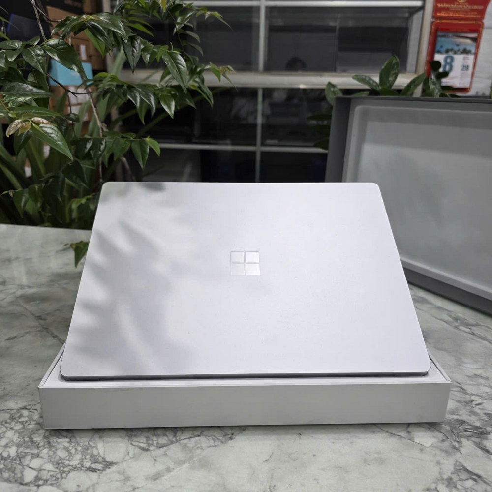 Microsoft Surface Laptop 5 Intel Evo CORE I7-1265U RAM 16GB SSD 512GB MÀN HÌNH : 13.5" Inch QHD Touch Screen