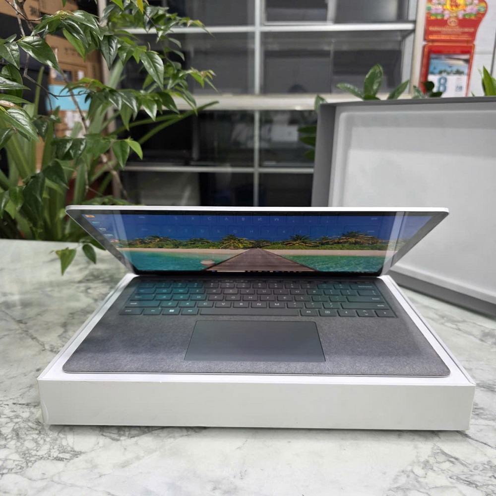 Microsoft Surface Laptop 5 Intel Evo CORE I7-1265U RAM 16GB SSD 512GB MÀN HÌNH : 13.5" Inch QHD Touch Screen
