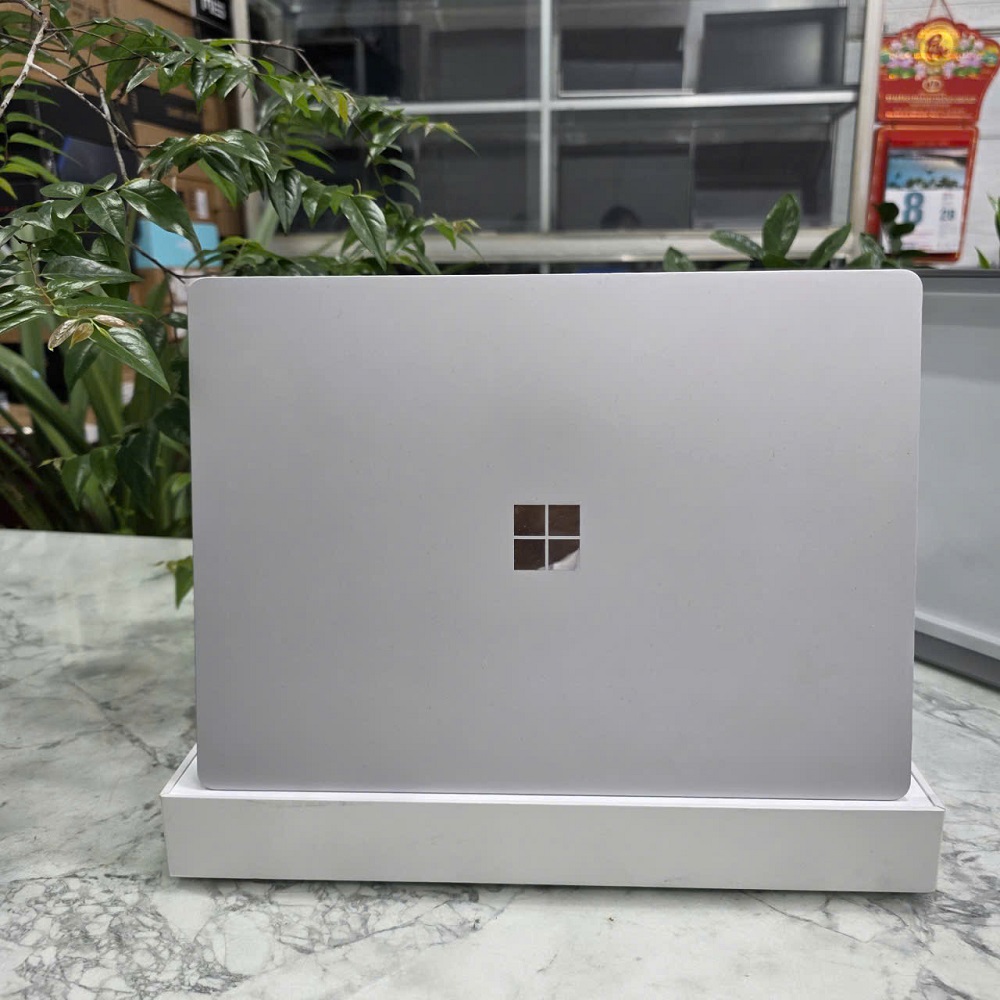 Microsoft Surface Laptop 5 Intel Evo CORE I7-1265U RAM 16GB SSD 512GB MÀN HÌNH : 13.5" Inch QHD Touch Screen
