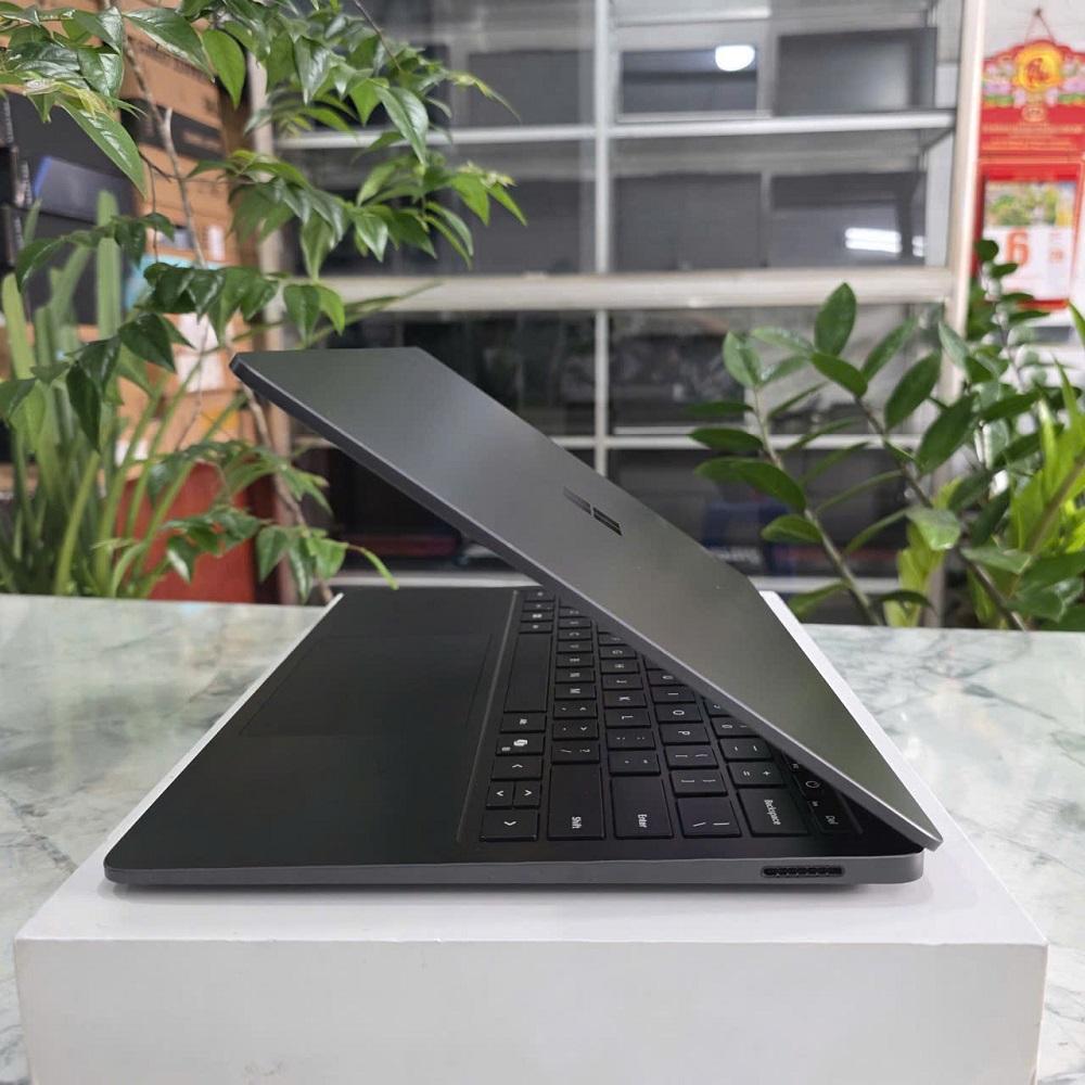 Mircosoft Surface Laptop 7 Snapdragon® X Plus (10 Core) RAM 16GB SSD 512GB MÀN HÌNH : 13.8 INCH 2K Touch