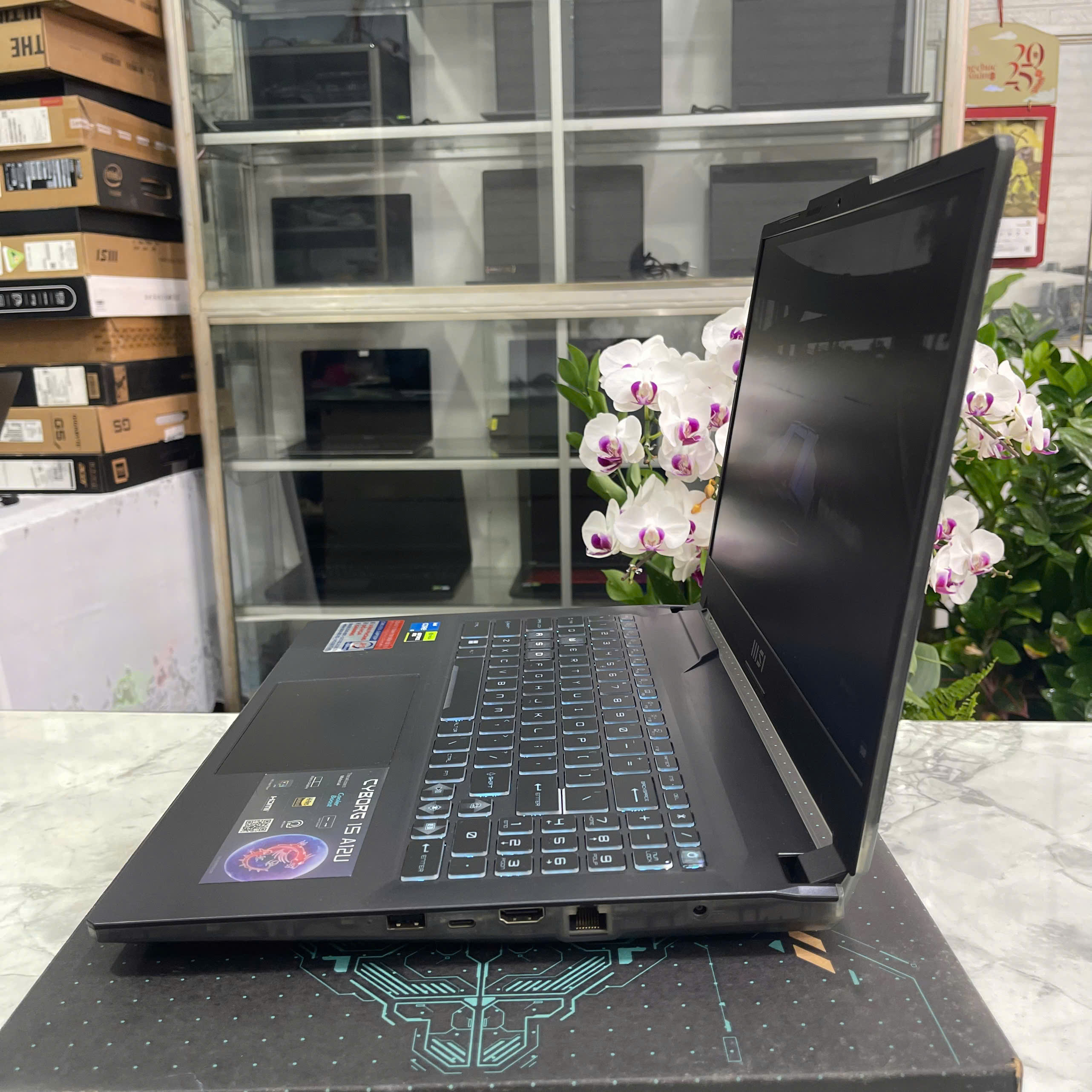 MSI Cyborg 15 A12UCX Máy Like New Core I5-12450H RAM 16GB SSD 512GGB RTX 2050 4GB MÀN HÌNH : 15.6 Inch FHD IPS 144Hz