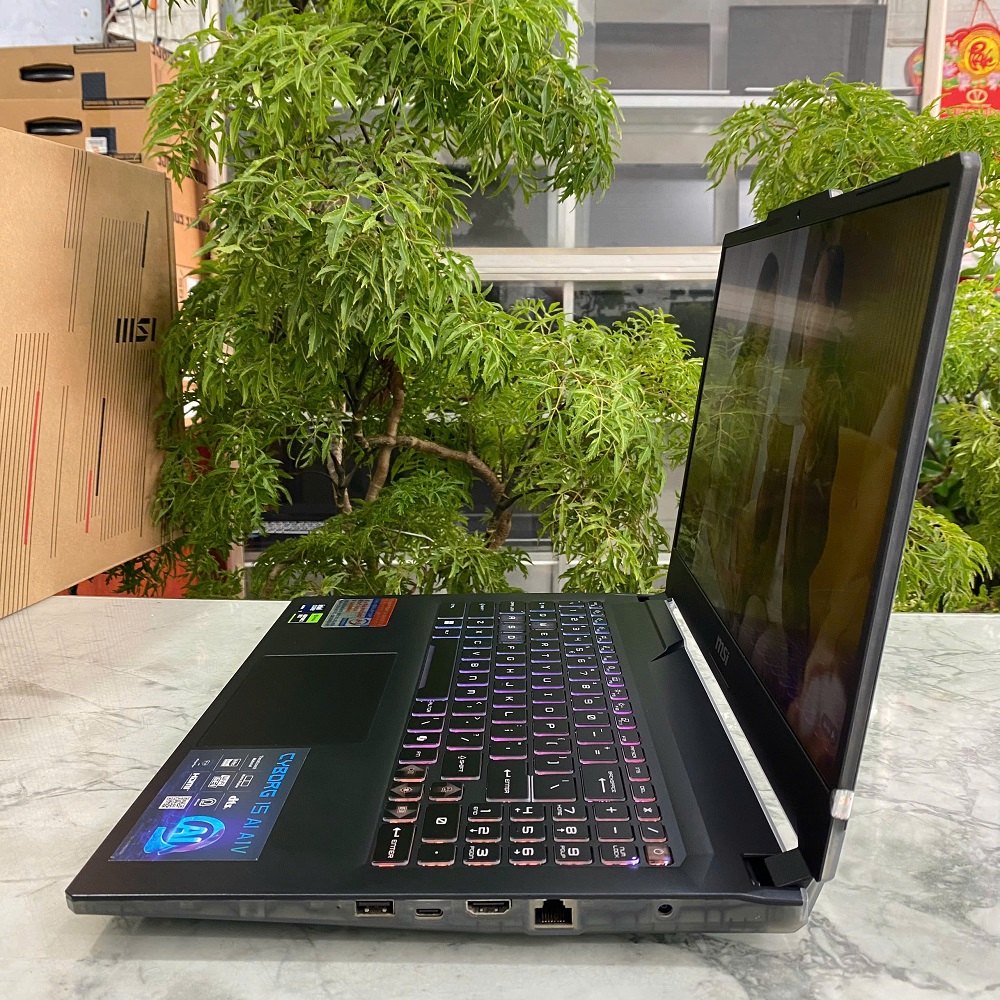  MSI CYBORG 15 AI A1VEK  Ultra 7-155H RAM 16GB SSD 512GB RTX 4050 6GB Màn Hình 15.6 Inch FHD 144Hz
