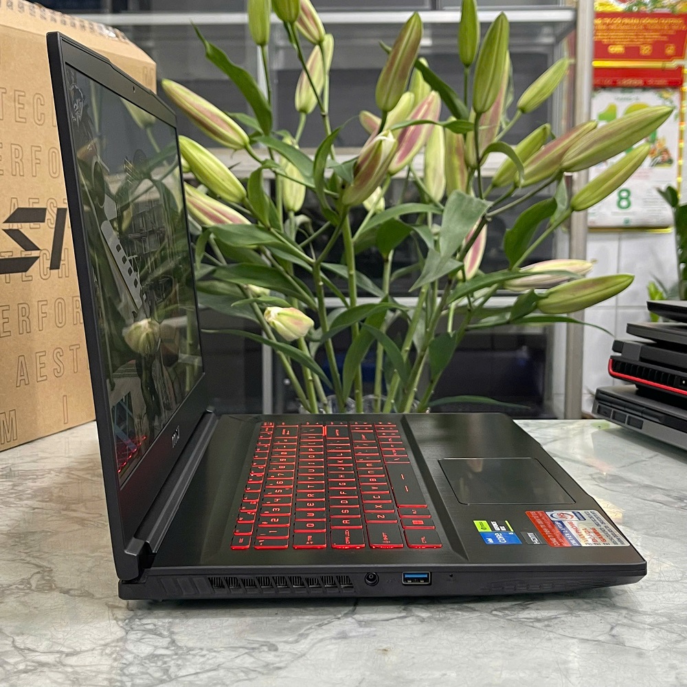 MSI Gaming Thin GF63 12VE CORE I5-12450H RAM 16GB SSD 512GB RTX 4050 6GB MÀN HÌNH : 15.6″ FHD IPS 144Hz