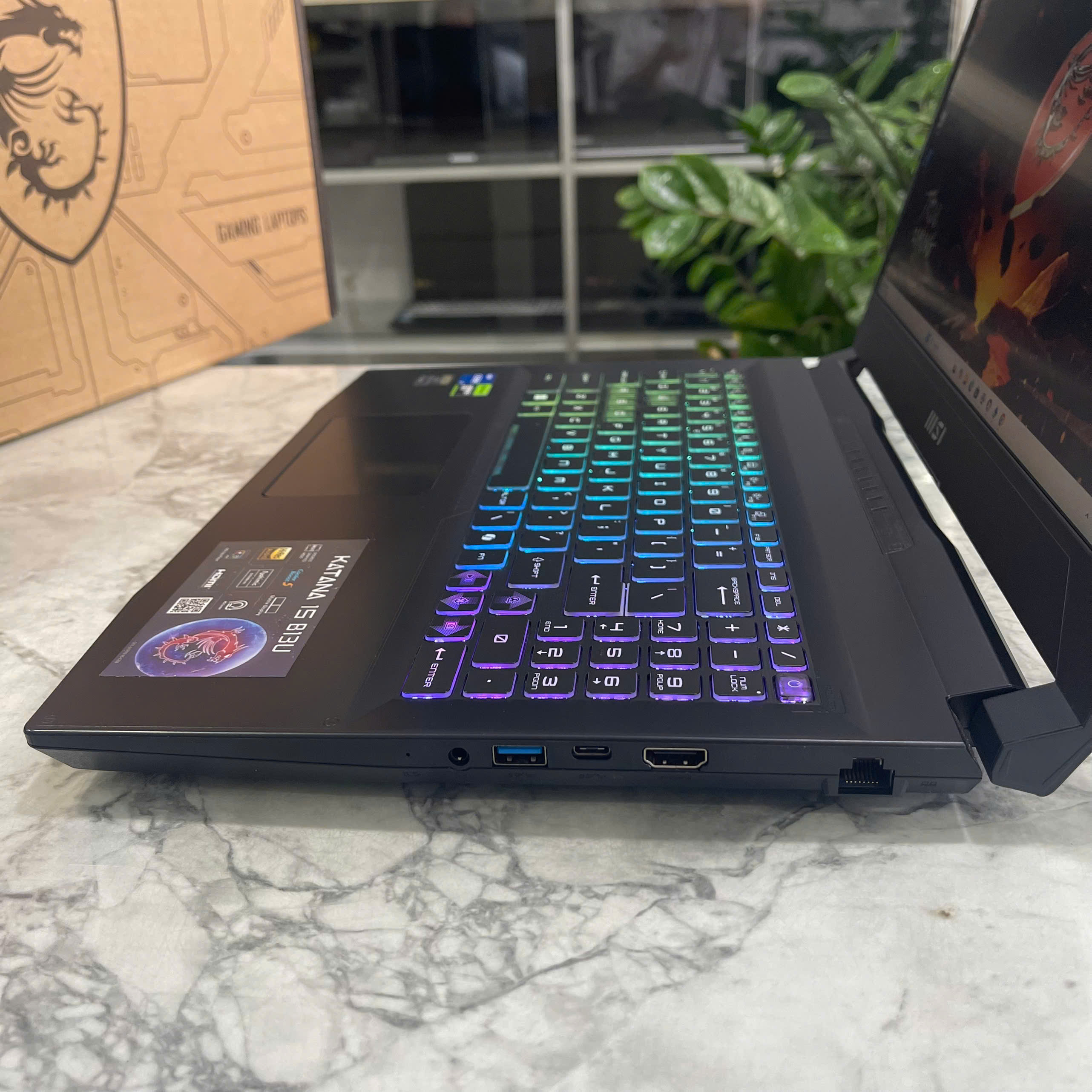  MSI Katana 15 B13UDXK  Máy LikeNew Core I7-13620H Ram 16gb Ssd 1.000gb Card RTX 3050 6GB GDDR6 Màn Hình 15.6 Inch IPS Fhd 144Hz
