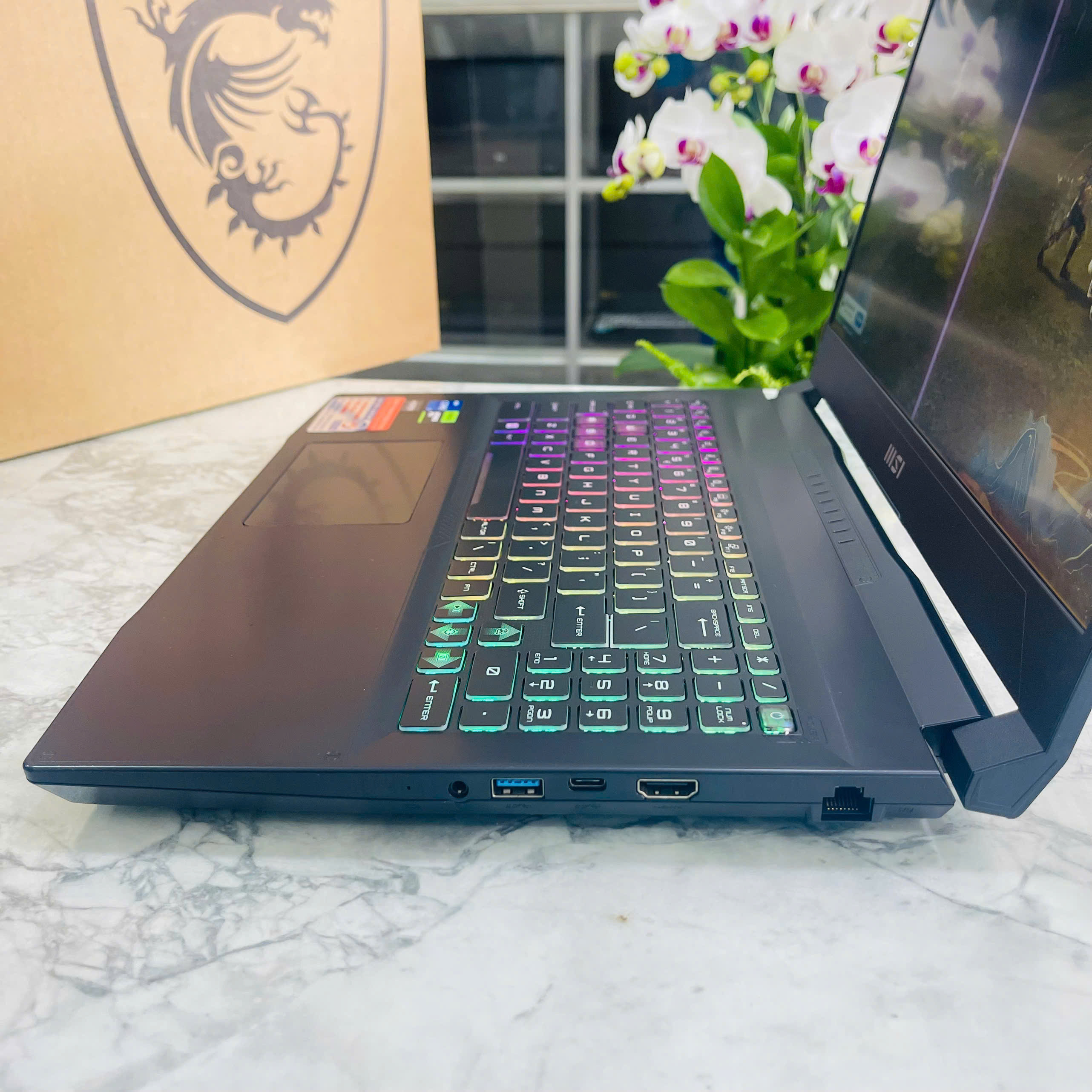  MSI Katana 15 B13VEK  Core I7-13620H / RTX 4050 6GB GDDR6 / RAM 16GB / SSD 512GB / Màn Hình 15.6 Inch IPS FHD 144Hz