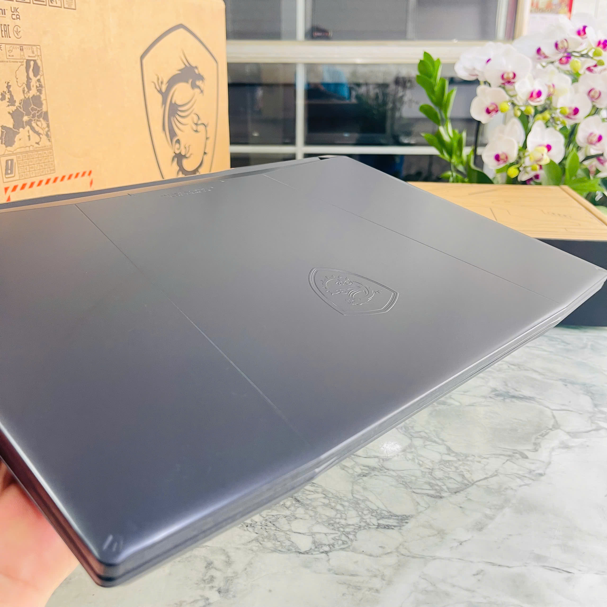  MSI Katana 15 B13VEK  Core I7-13620H / RTX 4050 6GB GDDR6 / RAM 16GB / SSD 512GB / Màn Hình 15.6 Inch IPS FHD 144Hz