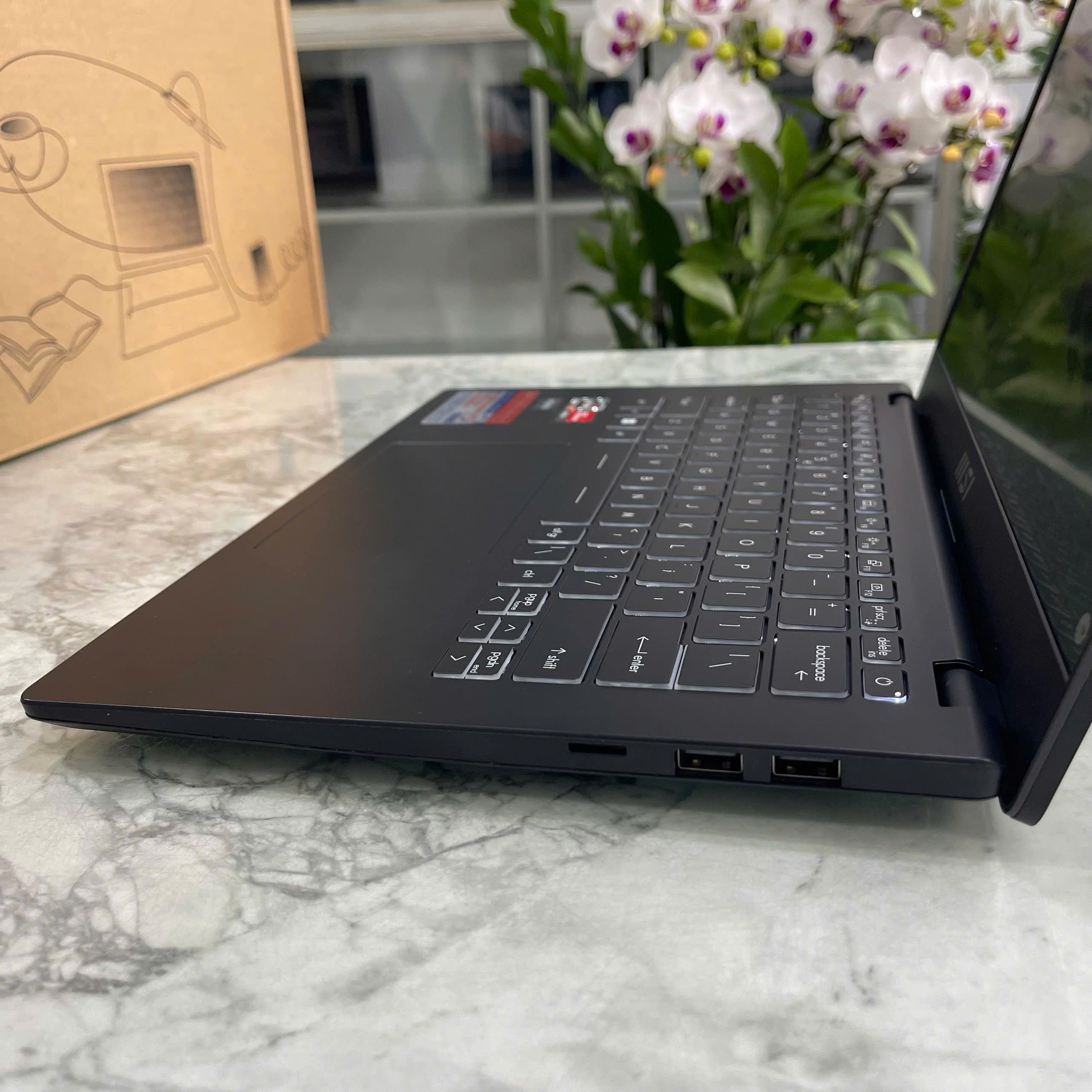 MSI Modern 14 C7M-221VN Máy Like New Ryzen 7-7730U RAM 8GB SSD 512GB Màn Hình 14.0 Inch FHD IPS 