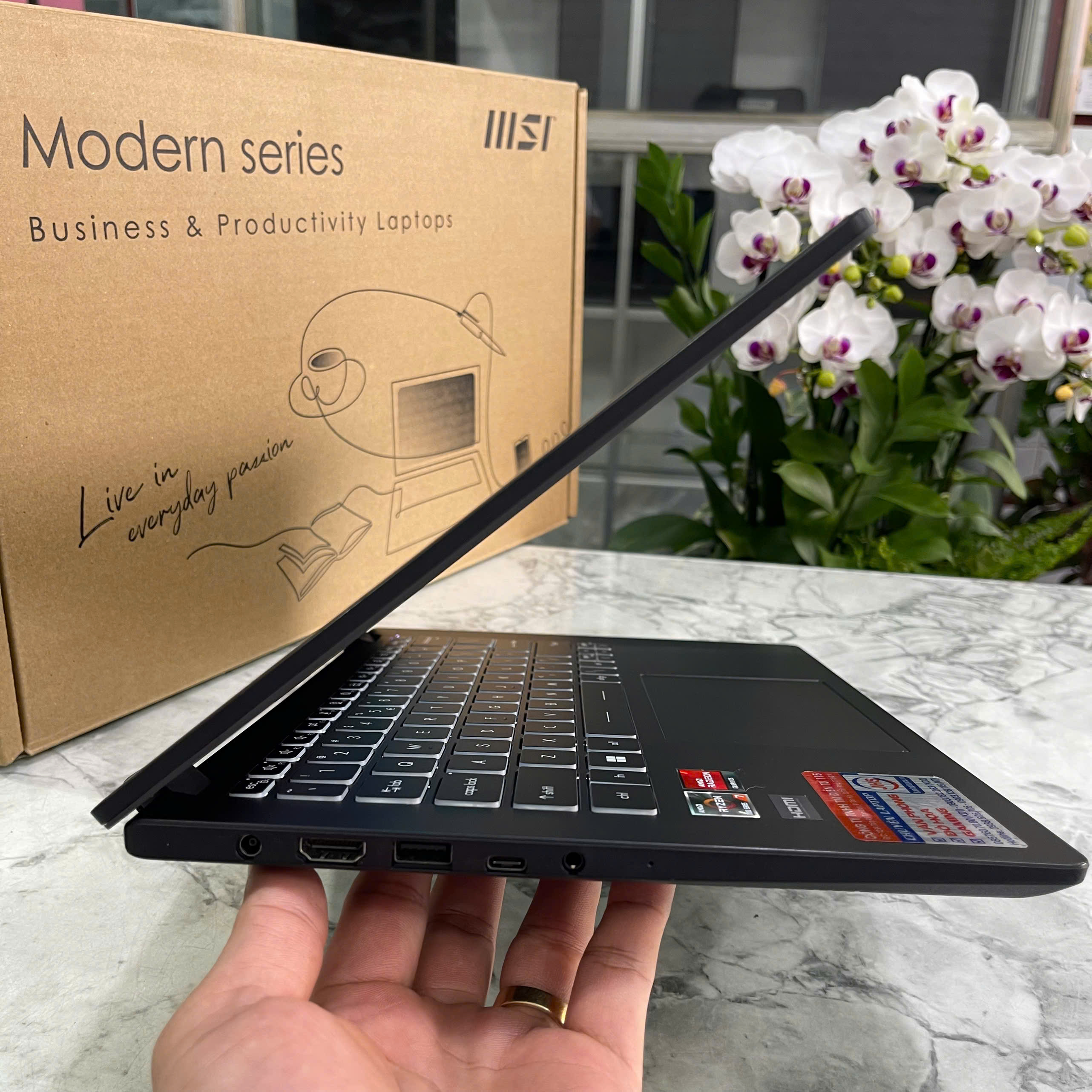MSI Modern 14 C7M-221VN Máy Like New Ryzen 7-7730U RAM 8GB SSD 512GB Màn Hình 14.0 Inch FHD IPS 