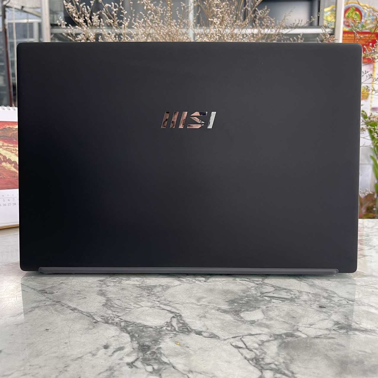 MSI Modern 15 B12MO-628VN (Máy Like New-BẢO HÀNH HÃNG) Core I5-1235U Ram 16Gb Ssd 512Gb Màn Hình 15.6 Inch Fhd IPS 