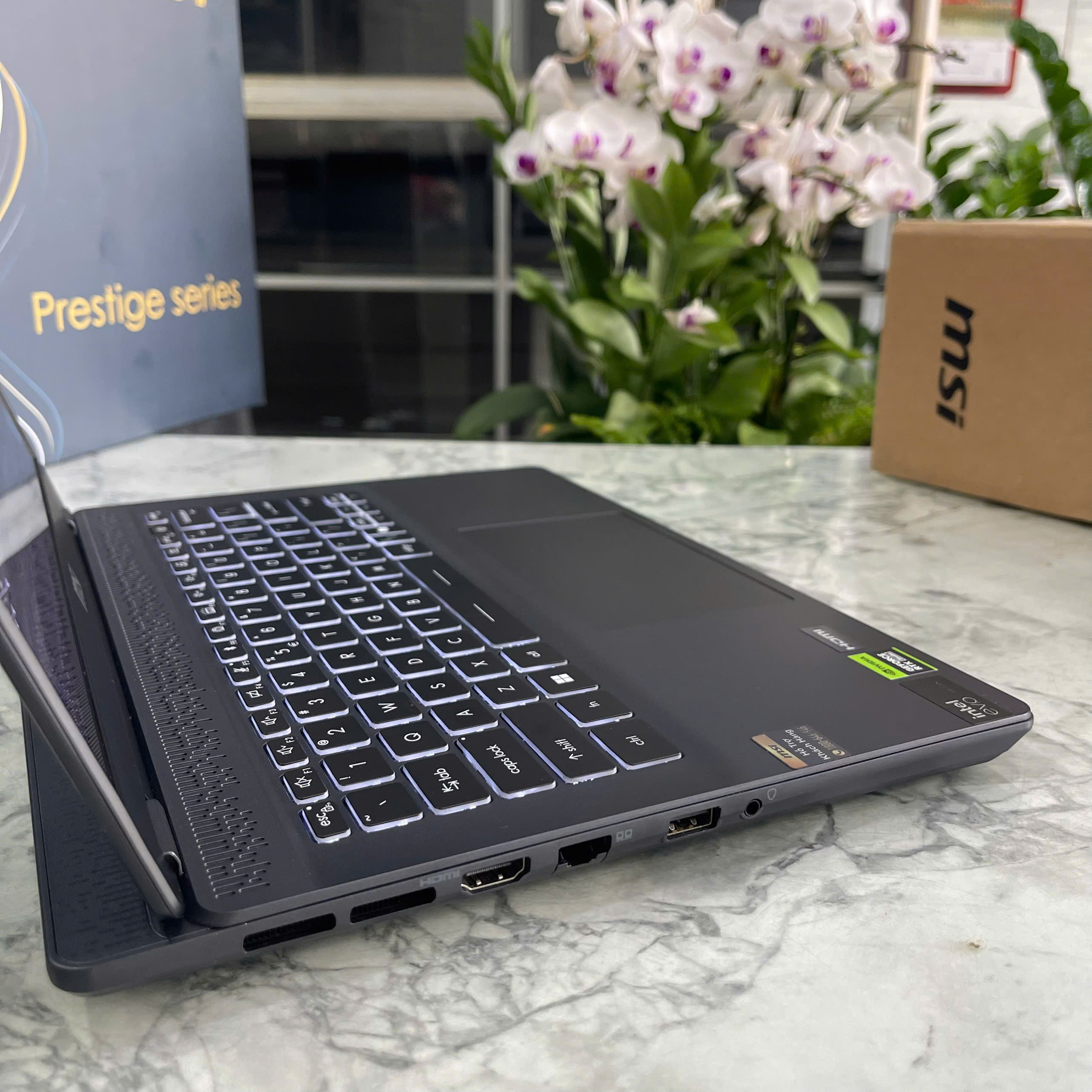 MSI Prestige 14 AI Studio C1VEG-056VN Ultra 7-155H RAM 32GB SSD 1TB RTX4050 6GB MÀN HÌNH : 14.0 INCH 2.8K 