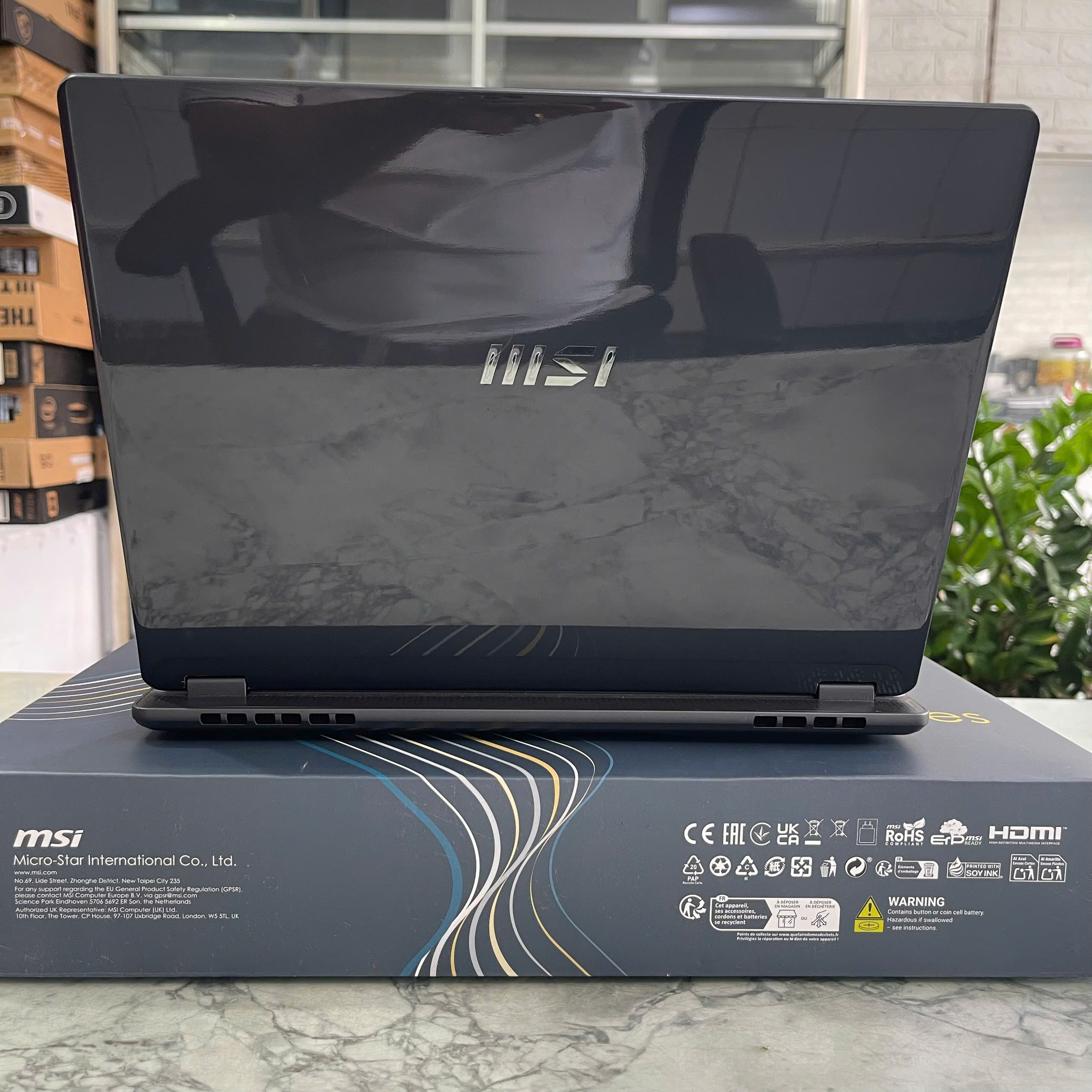 MSI Prestige 14 AI Studio C1VEG-056VN Ultra 7-155H RAM 32GB SSD 1TB RTX4050 6GB MÀN HÌNH : 14.0 INCH 2.8K 
