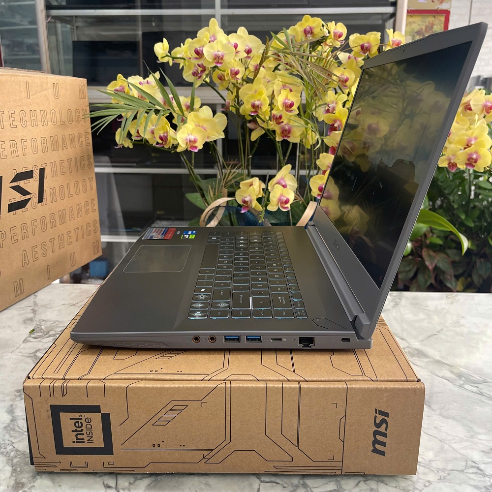 MSI Thin 15 B12UC - 1418VN (LikeNew-Còn Bảo Hành Hãng ) CORE I5-12450H RAM 16GB SSD 512GB RTX 3050 4GB MÀN HÌNH 15.6'' IPS Fhd 144.Hz