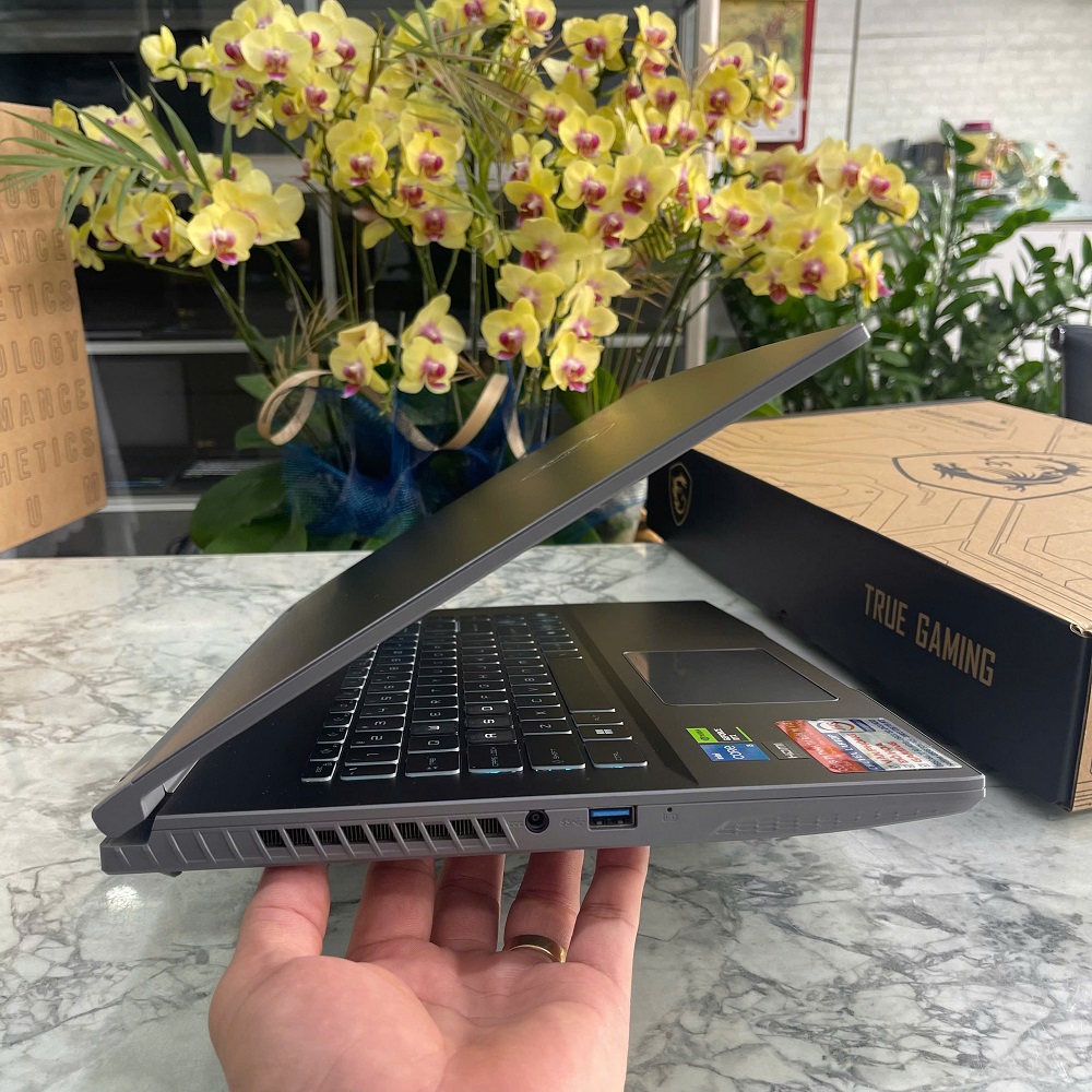 MSI Thin 15 B12UC - 1418VN (LikeNew-Còn Bảo Hành Hãng ) CORE I5-12450H RAM 16GB SSD 512GB RTX 3050 4GB MÀN HÌNH 15.6'' IPS Fhd 144.Hz