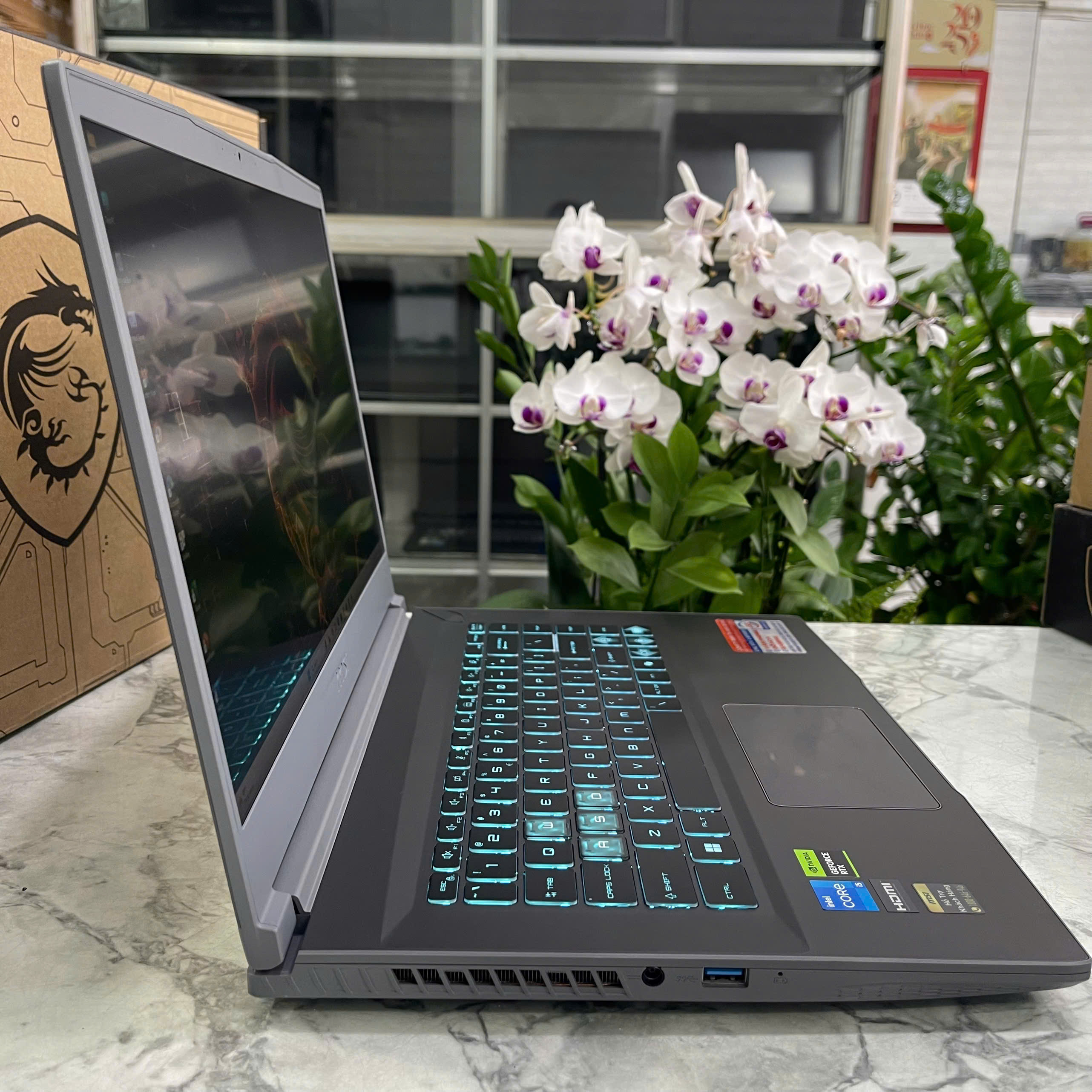  MSI Thin 15 B12UCX (LikeNew-Còn Bảo Hành Hãng ) CORE I5-12450H RAM 16GB SSD 512GB RTX 2050 4GB MÀN HÌNH 15.6'' IPS Fhd 144.Hz