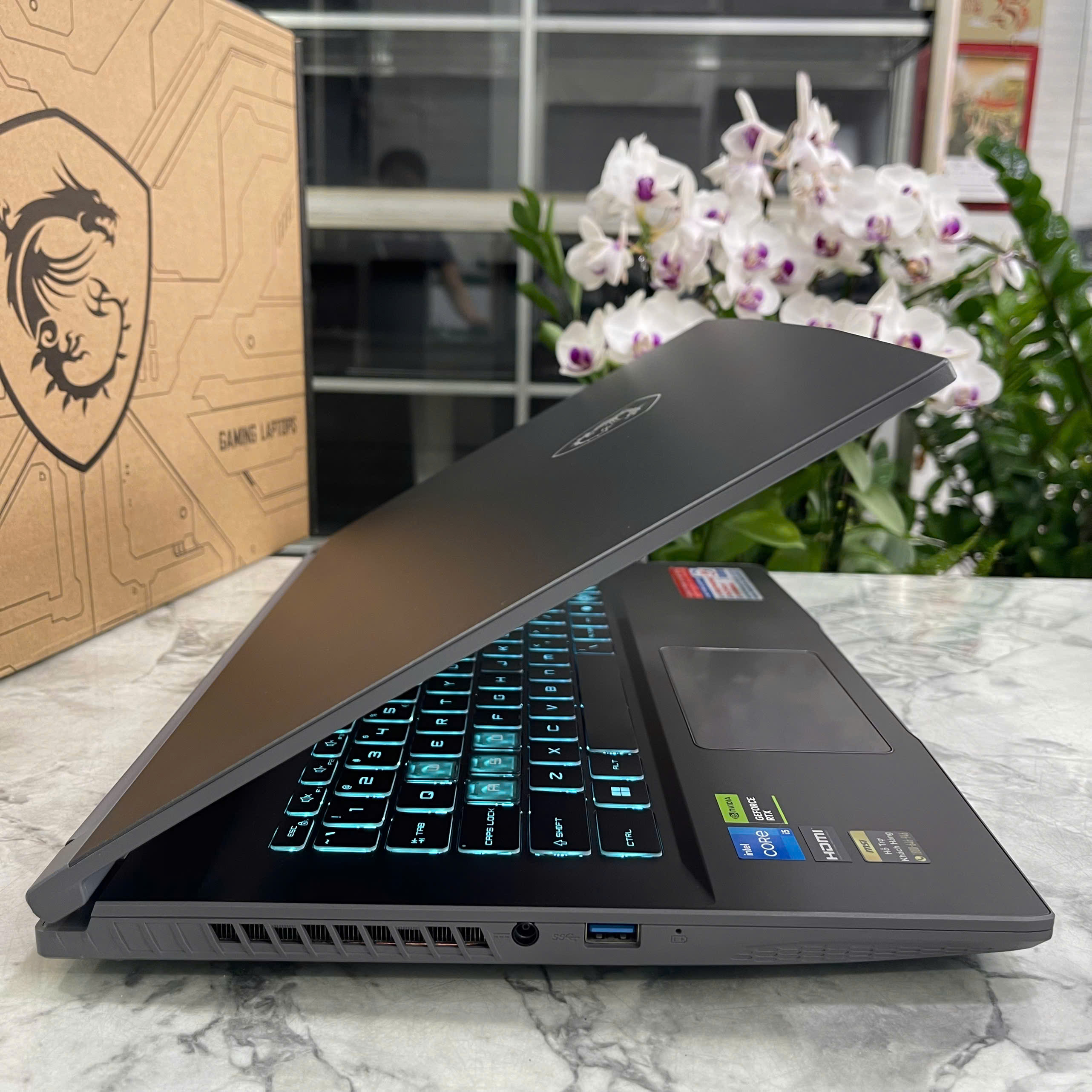  MSI Thin 15 B12UCX (LikeNew-Còn Bảo Hành Hãng ) CORE I5-12450H RAM 16GB SSD 512GB RTX 2050 4GB MÀN HÌNH 15.6'' IPS Fhd 144.Hz