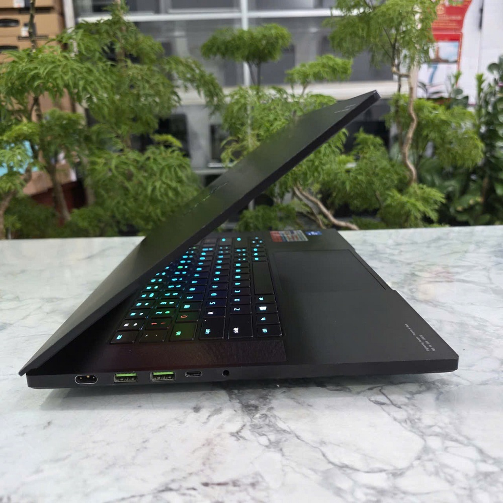 Razer Blade 15 Advanced Model (2021) CORE I7-10875H RAM 16GB SSD 512GB RTX 3070 8GB MÀN HÌNH : 15.6 INCH QHD 240Hz