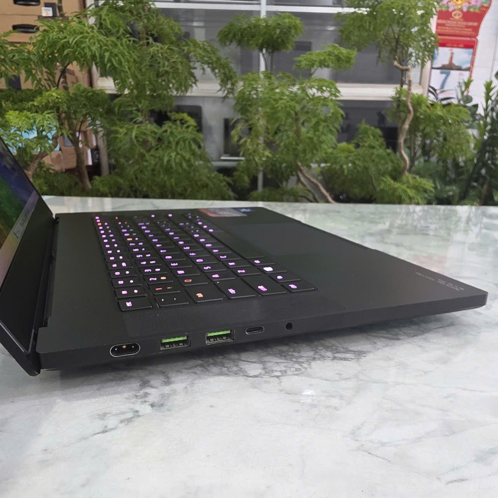 Razer Blade 15 Advanced Model (2021) CORE I7-10875H RAM 16GB SSD 512GB RTX 3070 8GB MÀN HÌNH : 15.6 INCH QHD 240Hz